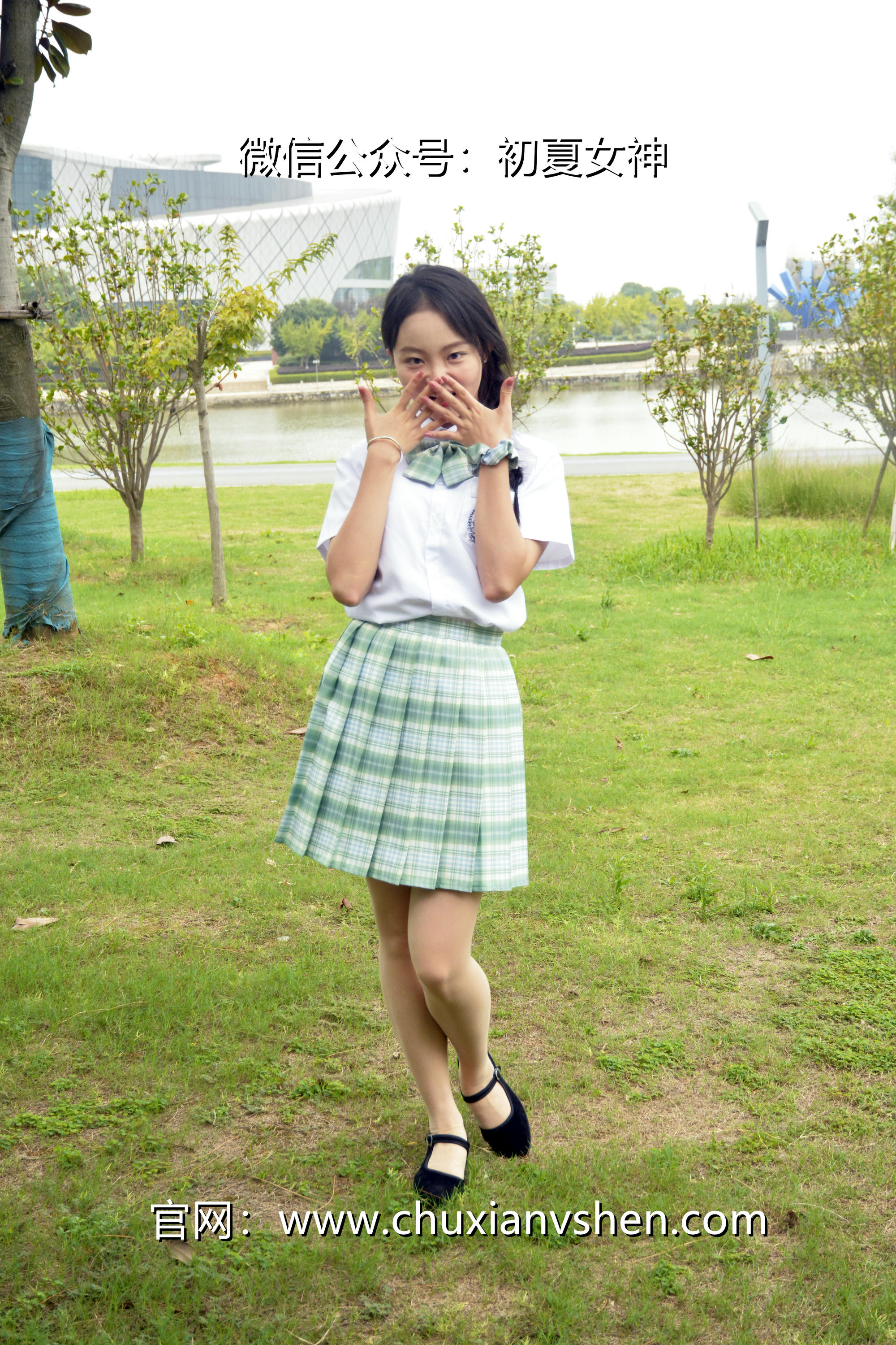 初夏女神 NO.093 双双 雪松JK套[140P+1V／5.53GB]_第3集