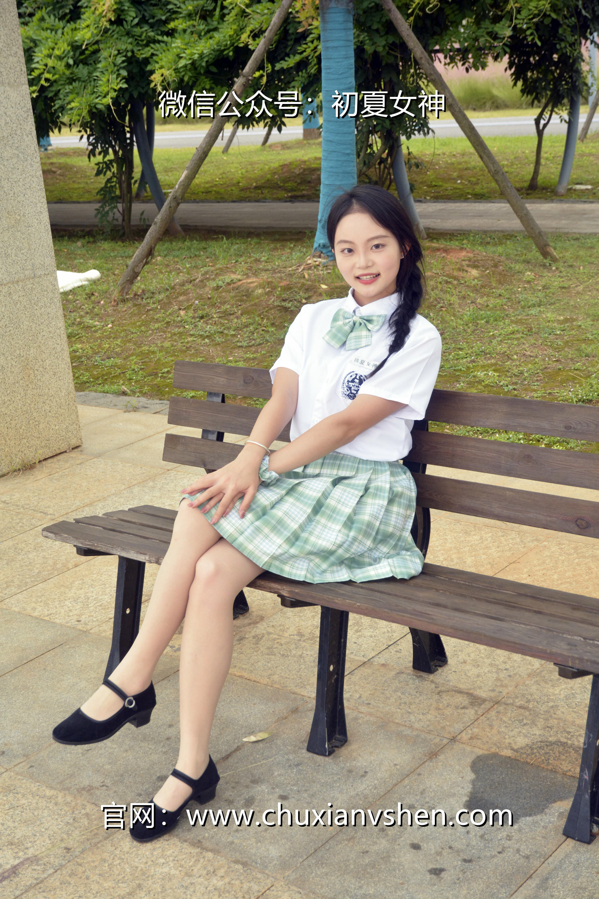 初夏女神 NO.093 双双 雪松JK套[140P+1V／5.53GB]_第4集