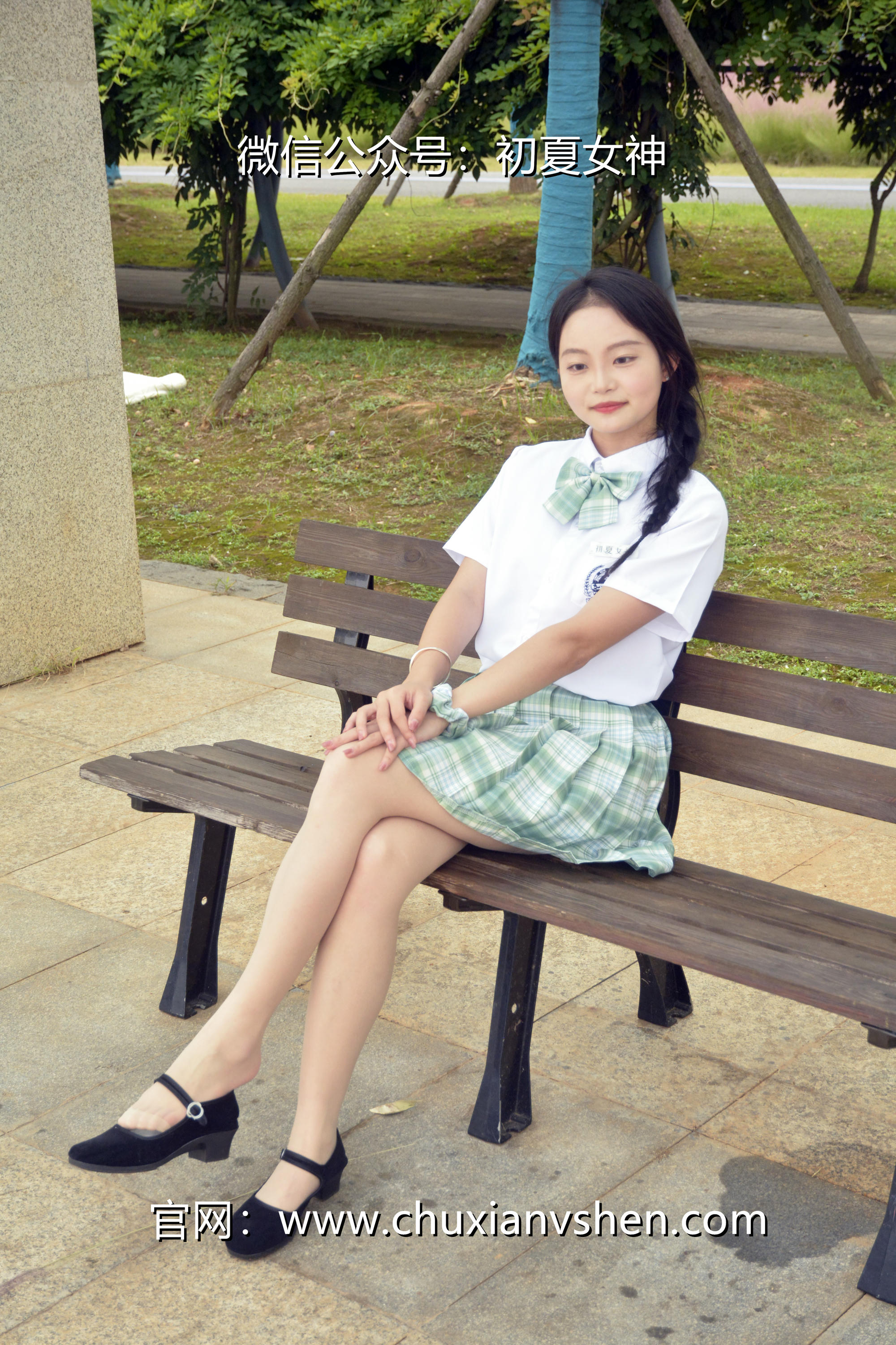 初夏女神 NO.093 双双 雪松JK套[140P+1V／5.53GB]_第4集