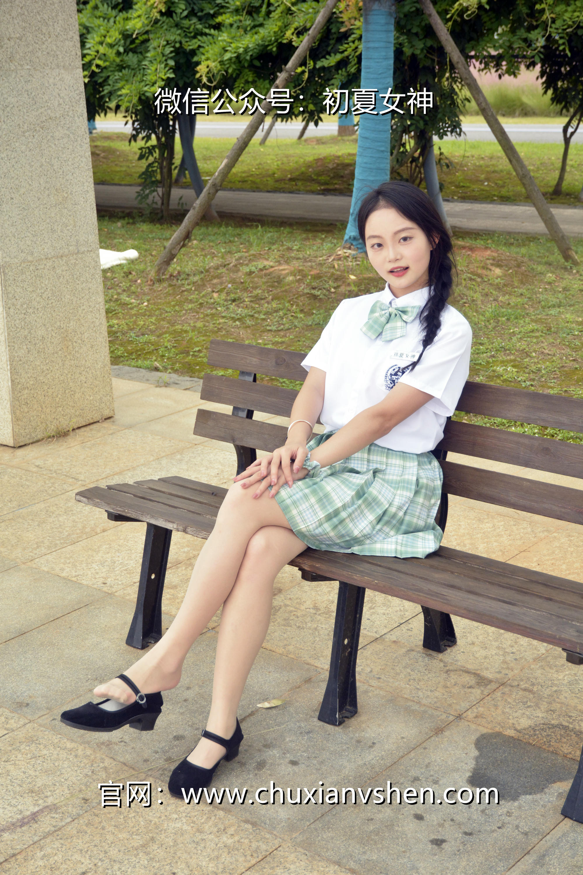 初夏女神 NO.093 双双 雪松JK套[140P+1V／5.53GB]_第4集