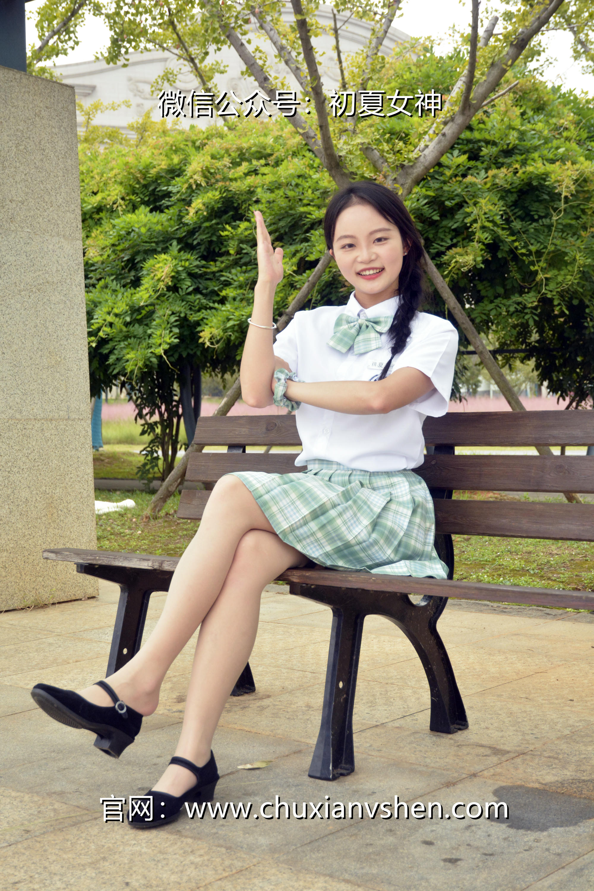 初夏女神 NO.093 双双 雪松JK套[140P+1V／5.53GB]_第4集