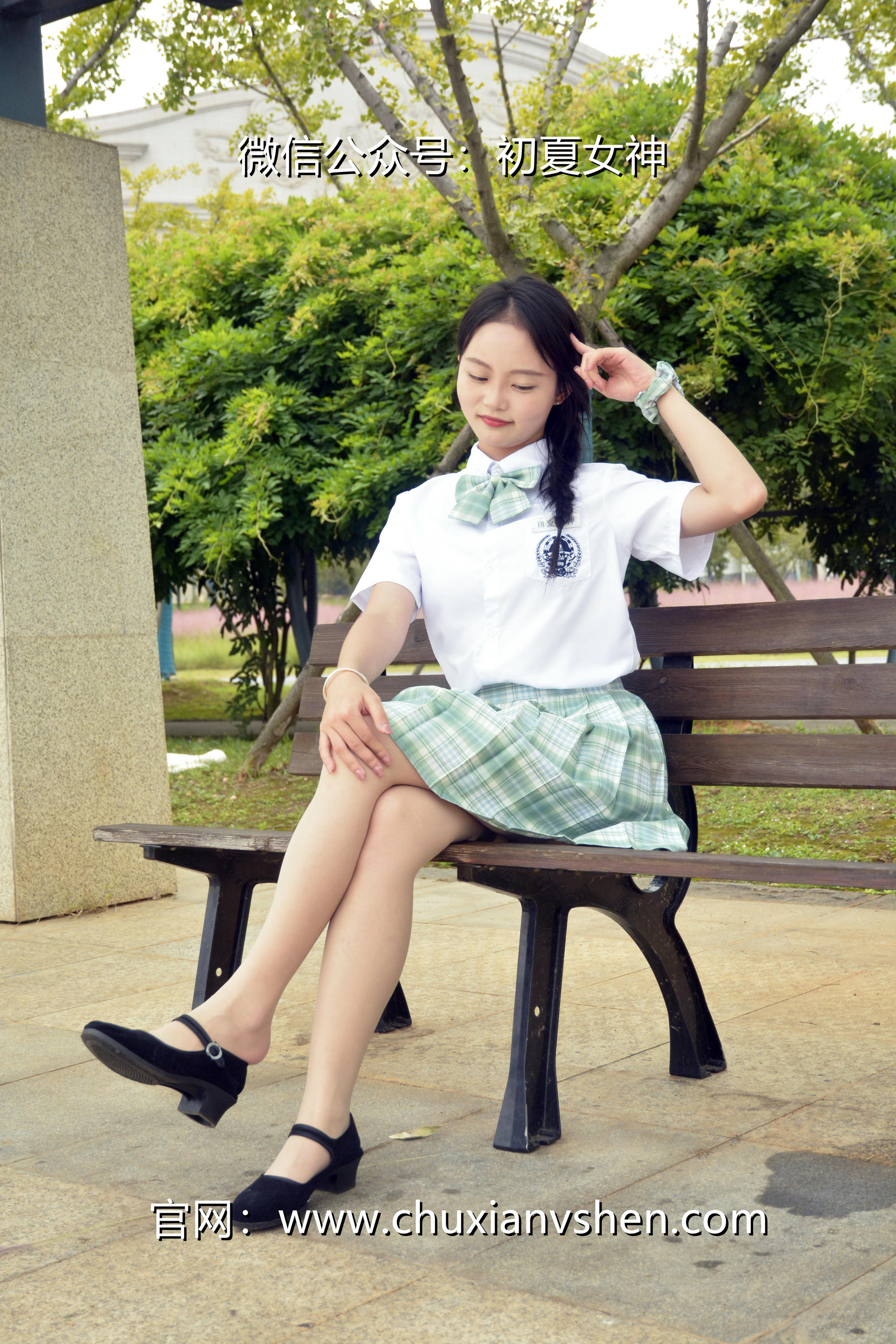 初夏女神 NO.093 双双 雪松JK套[140P+1V／5.53GB]_第4集