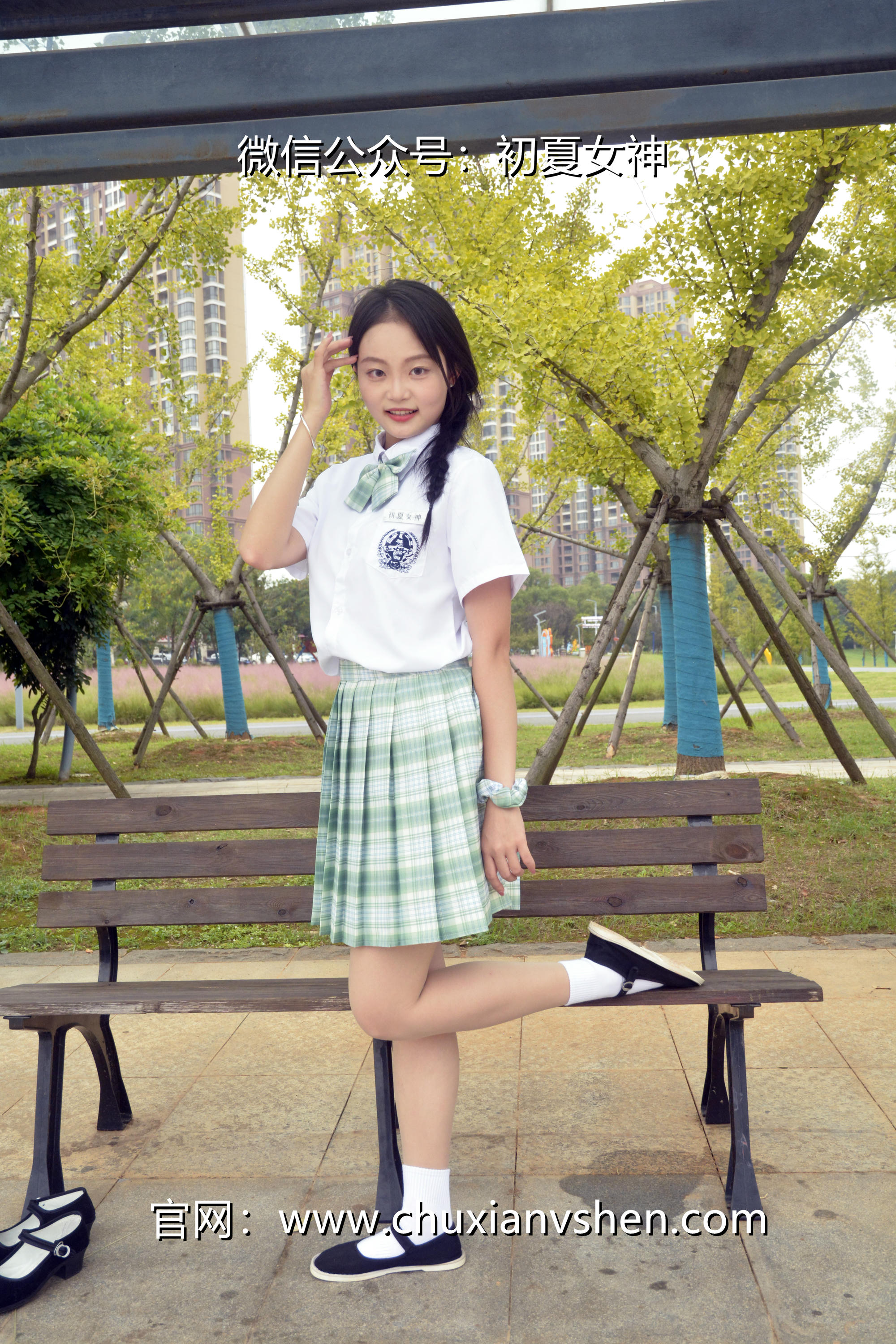 初夏女神 NO.093 双双 雪松JK套[140P+1V／5.53GB]_第5集