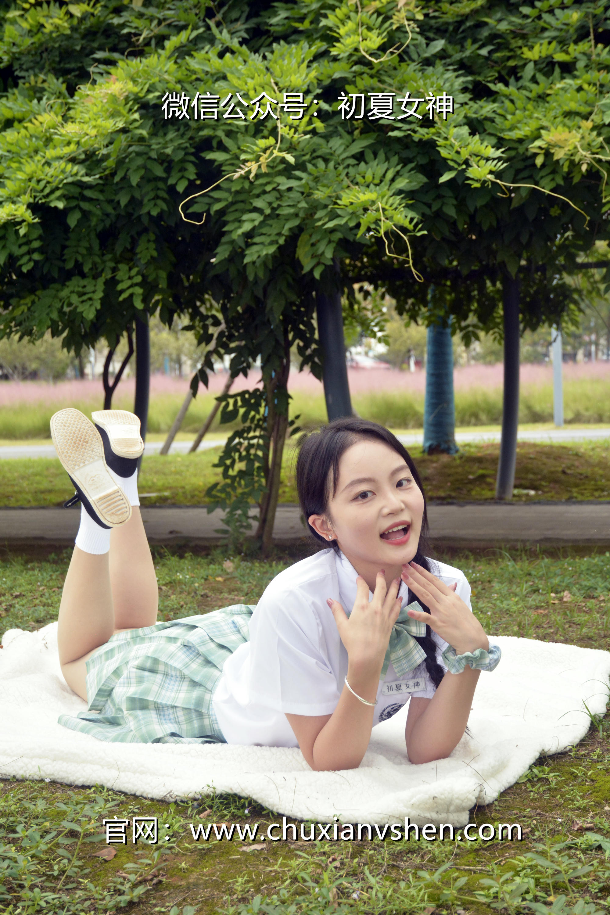 初夏女神 NO.093 双双 雪松JK套[140P+1V／5.53GB]_第5集