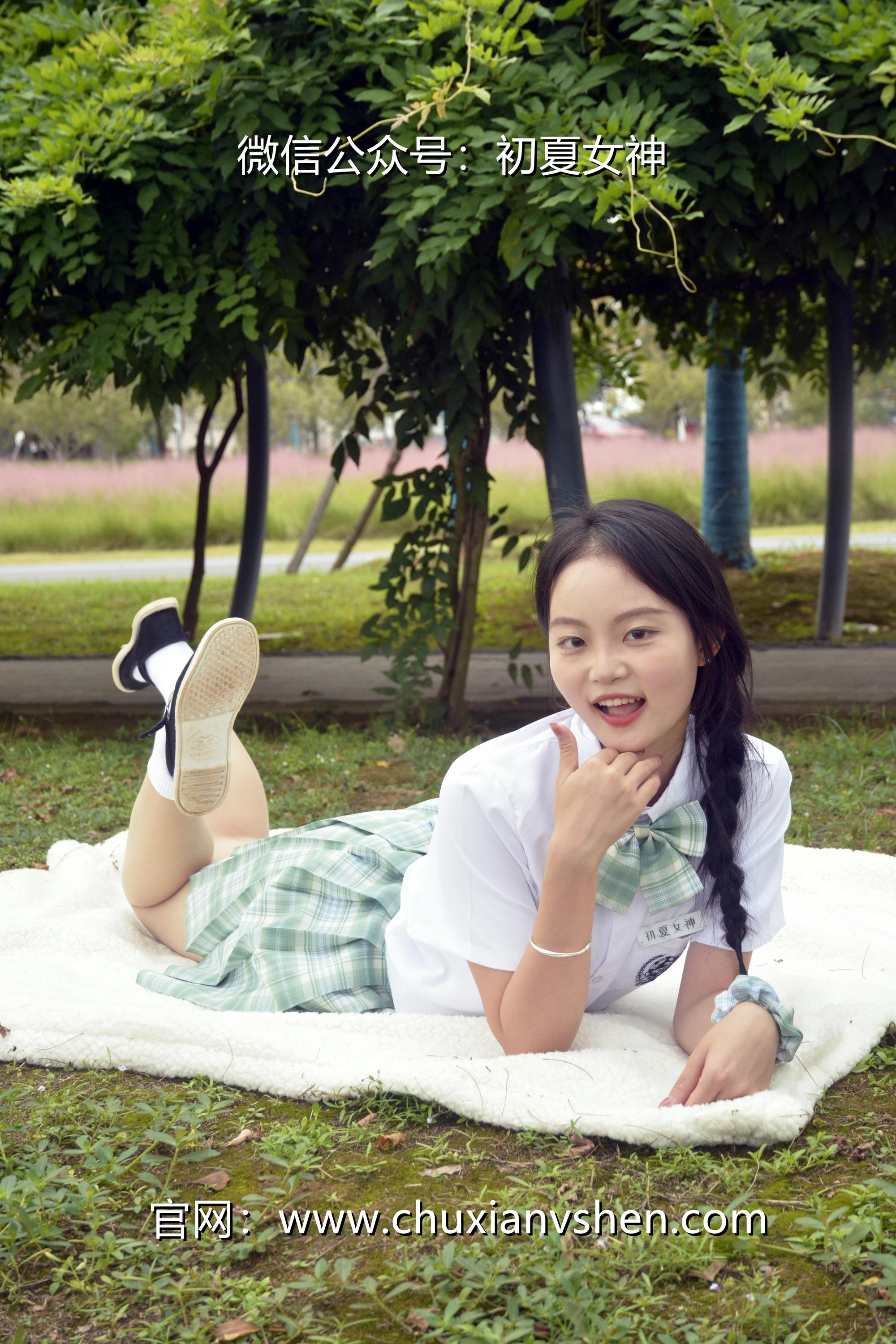 初夏女神 NO.093 双双 雪松JK套[140P+1V／5.53GB]_第5集