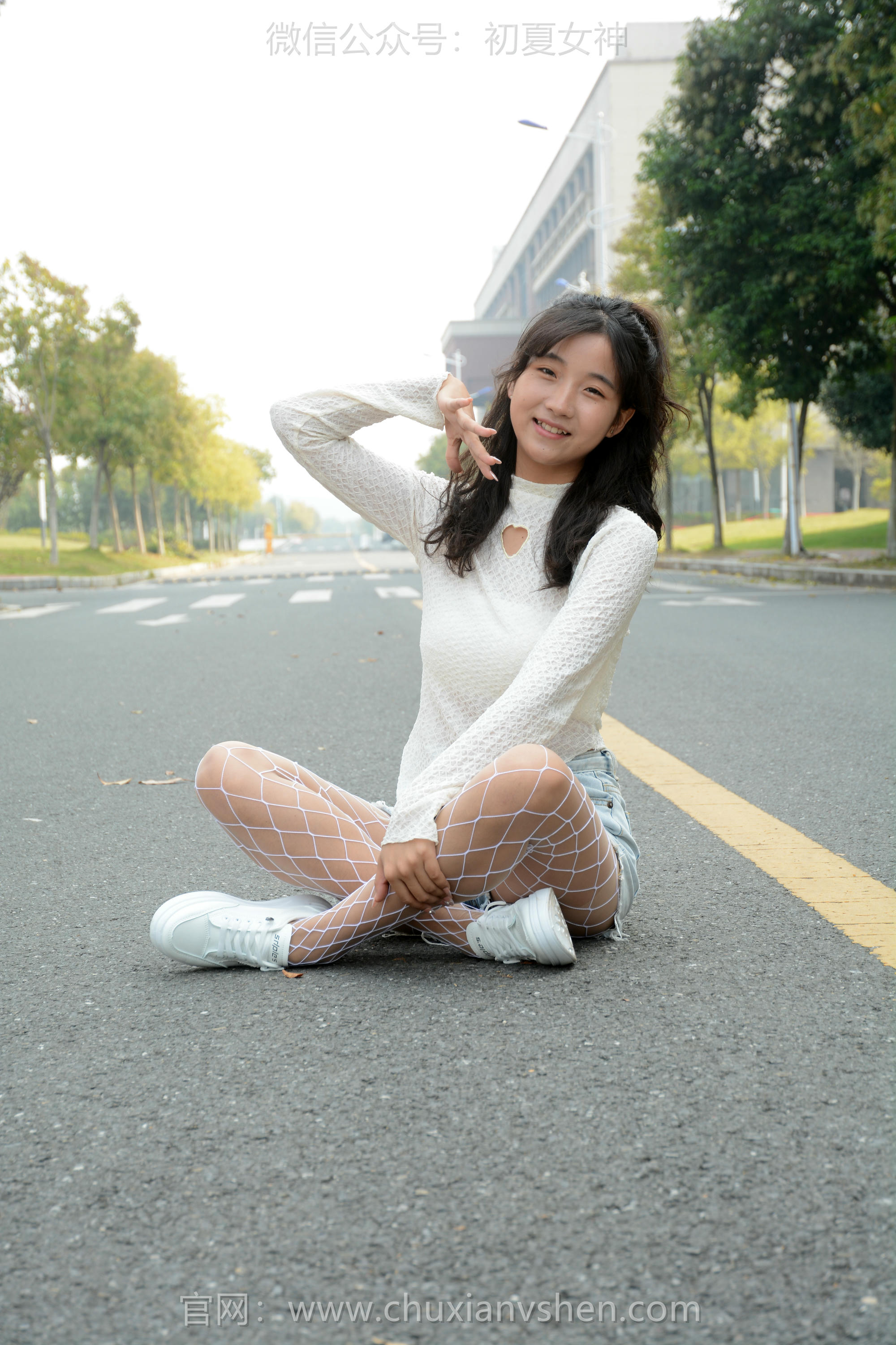 初夏女神 NO.097 点点 跟潮流风[140P+1V／4.91GB]_第6集