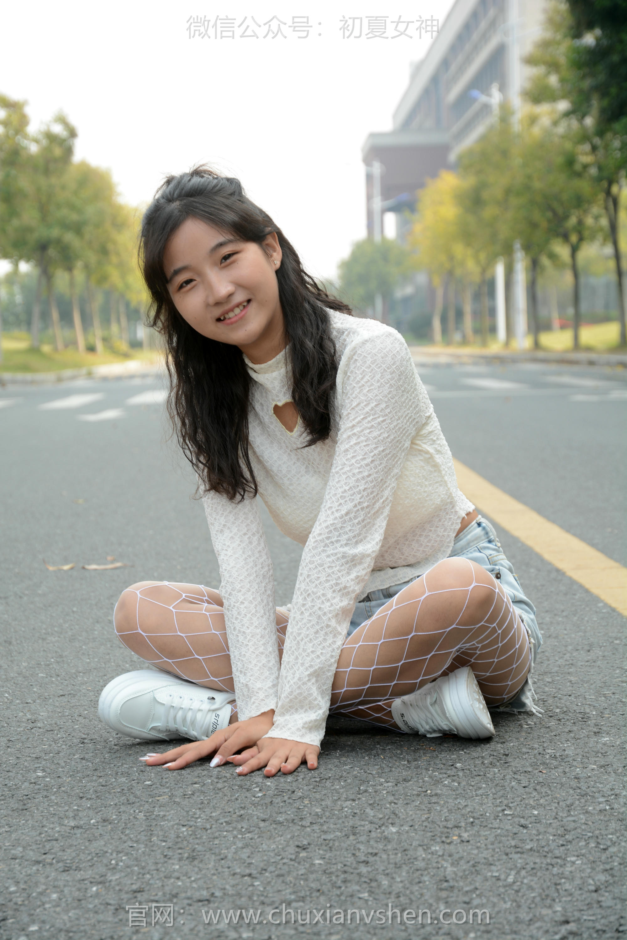 初夏女神 NO.097 点点 跟潮流风[140P+1V／4.91GB]_第6集