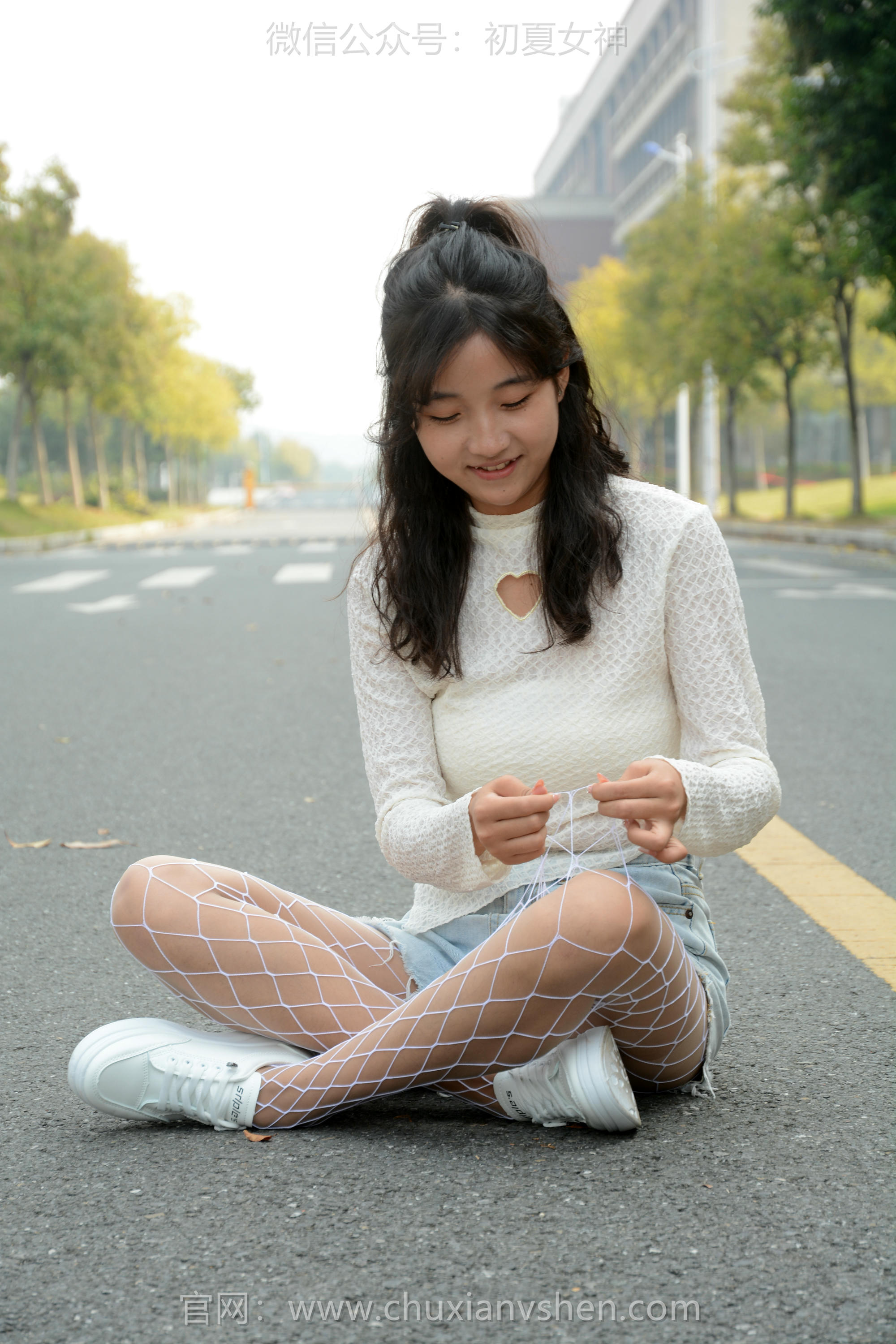 初夏女神 NO.097 点点 跟潮流风[140P+1V／4.91GB]_第6集