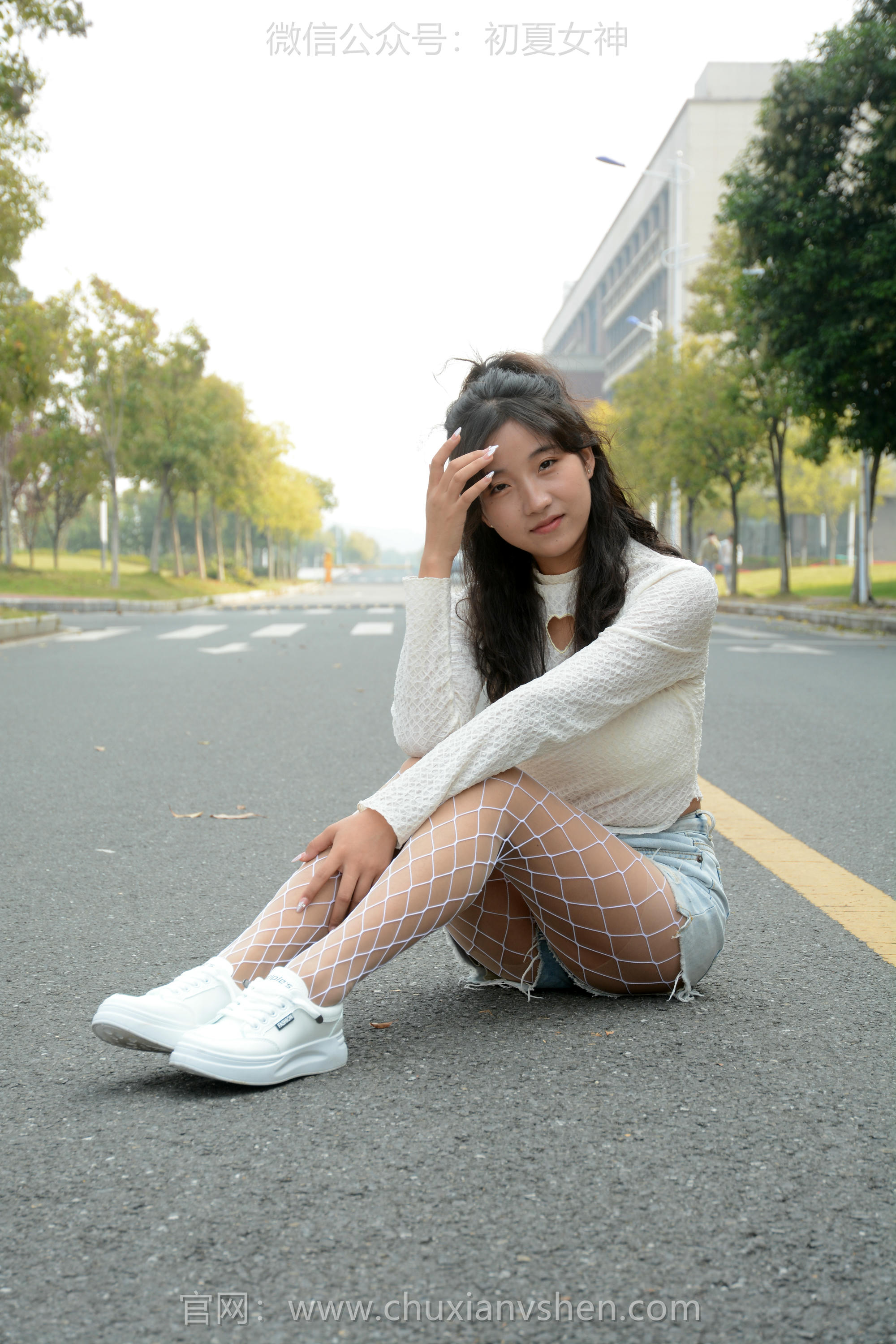 初夏女神 NO.097 点点 跟潮流风[140P+1V／4.91GB]_第6集