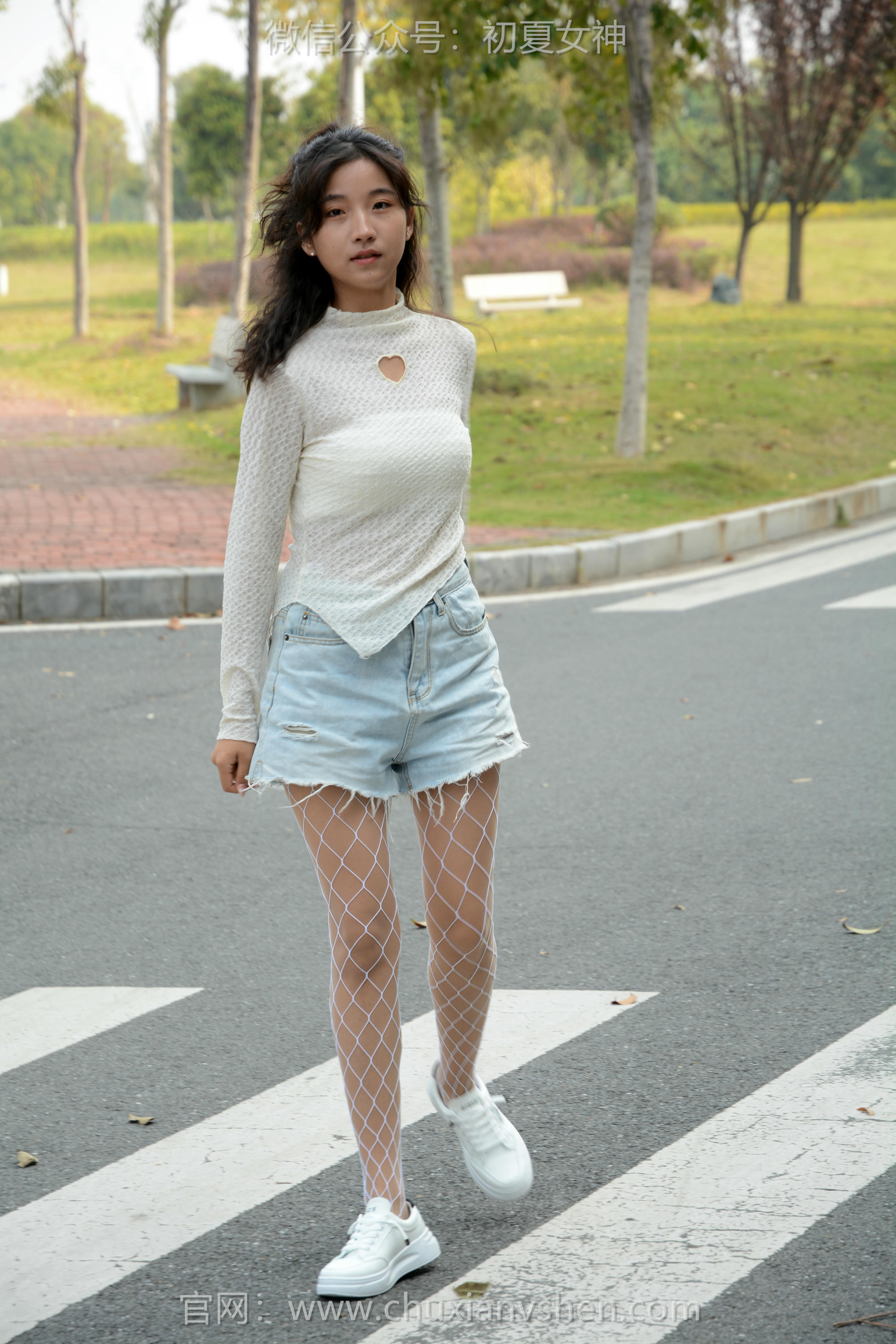 初夏女神 NO.097 点点 跟潮流风[140P+1V／4.91GB]_第7集