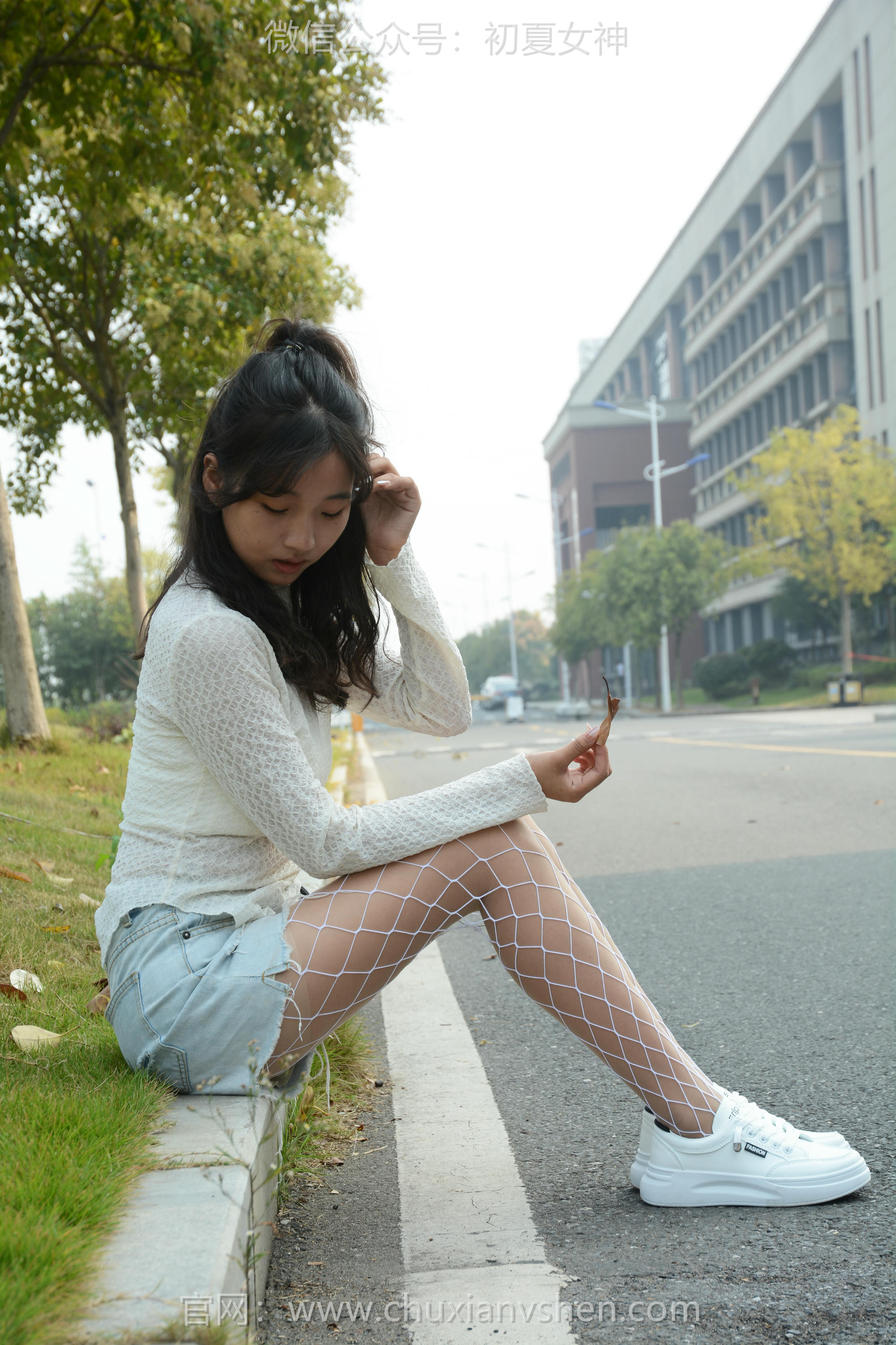 初夏女神 NO.097 点点 跟潮流风[140P+1V／4.91GB]_第7集