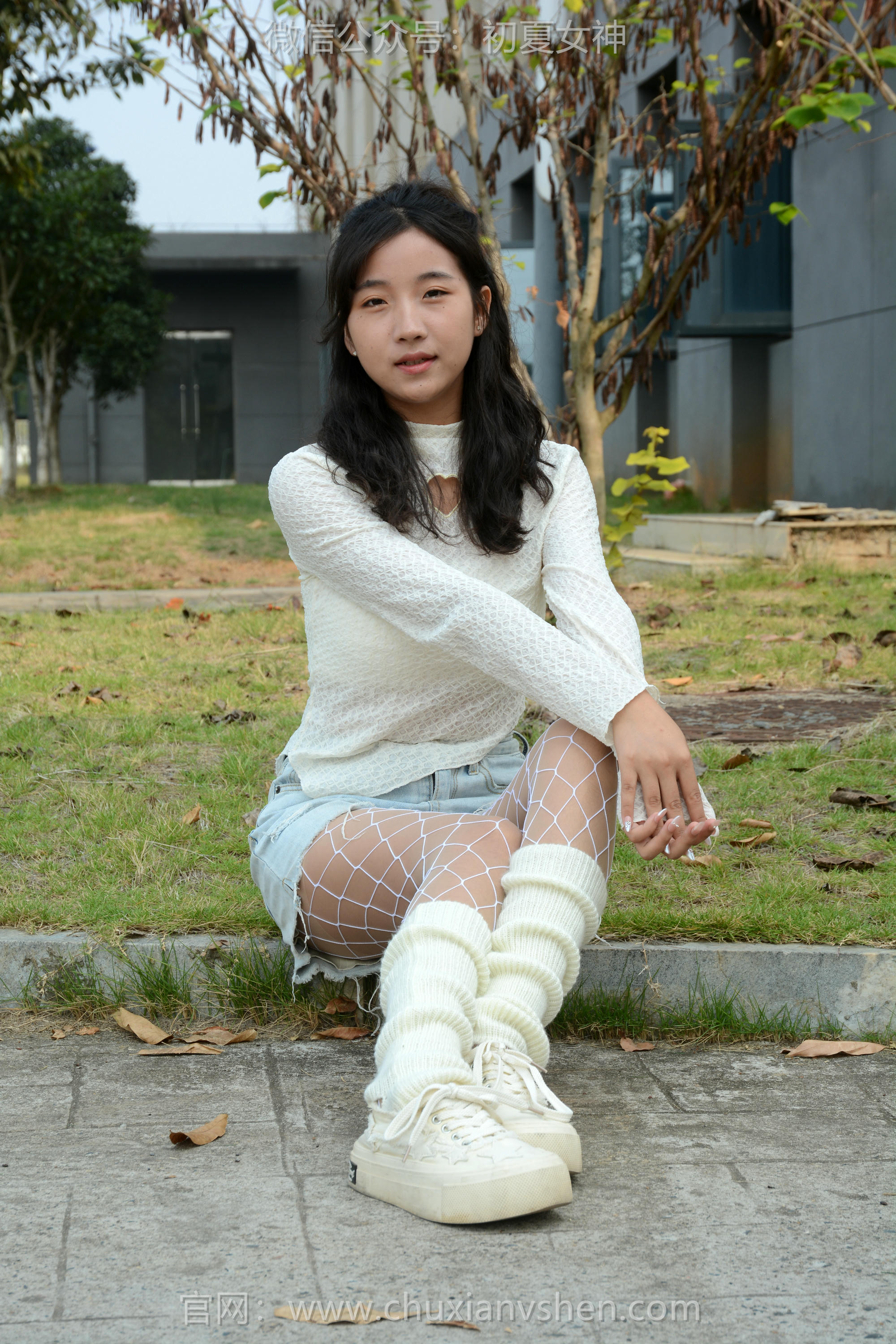 初夏女神 NO.097 点点 跟潮流风[140P+1V／4.91GB]_第1集