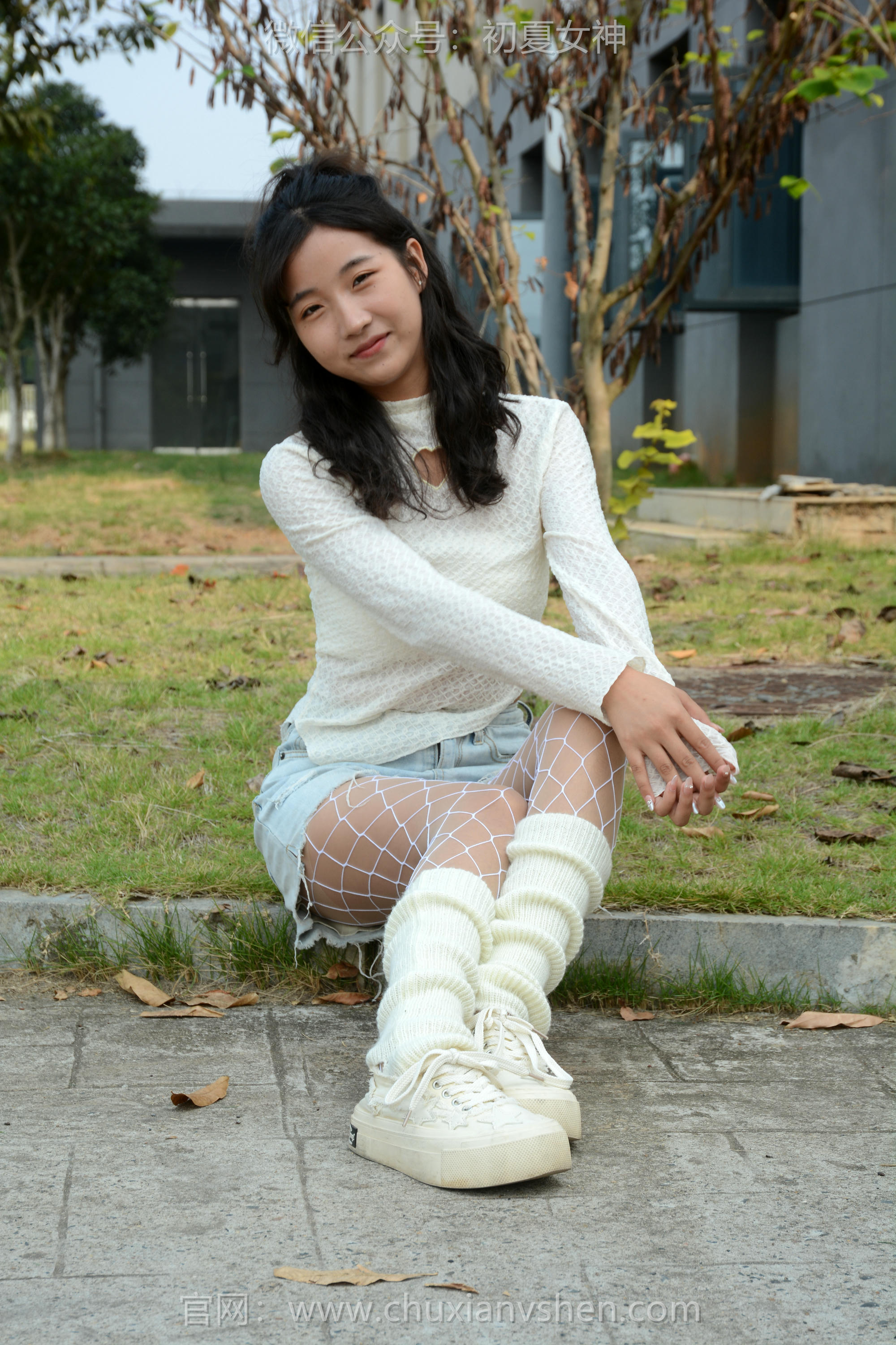 初夏女神 NO.097 点点 跟潮流风[140P+1V／4.91GB]_第1集