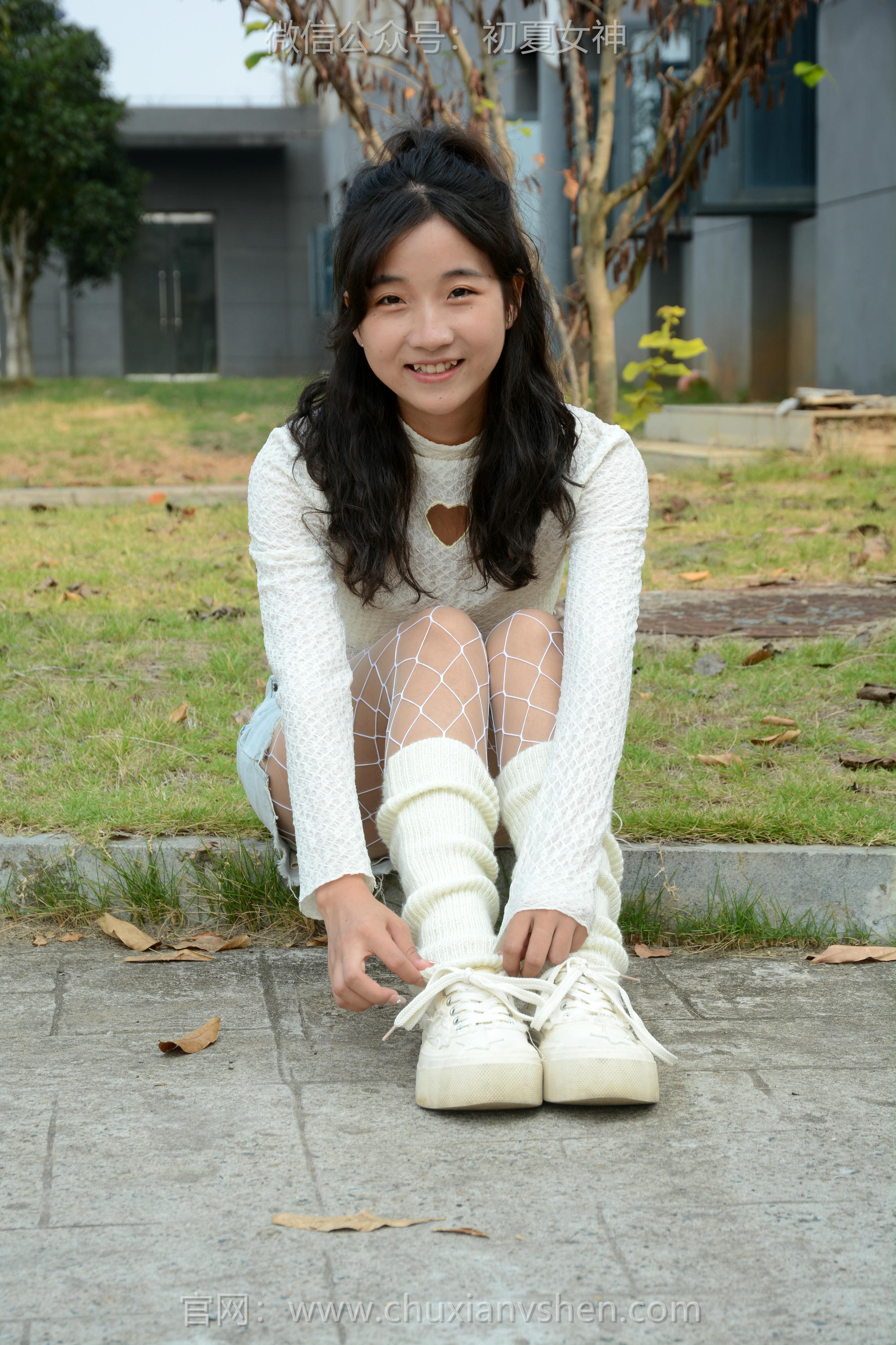 初夏女神 NO.097 点点 跟潮流风[140P+1V／4.91GB]_第2集