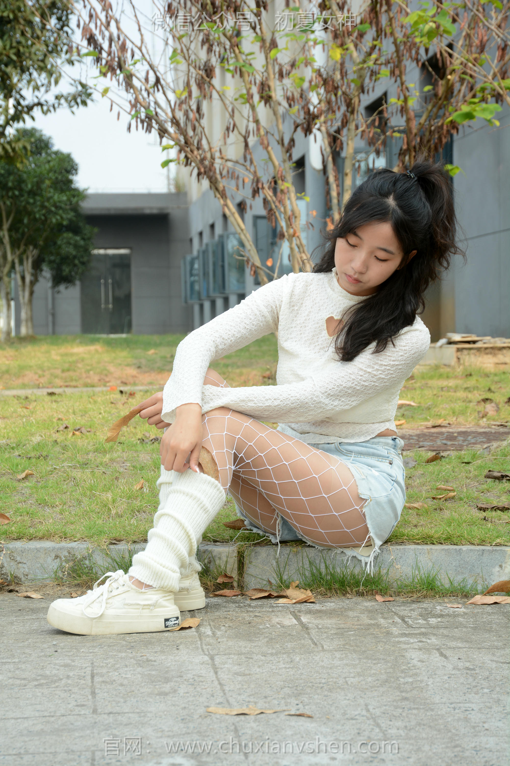 初夏女神 NO.097 点点 跟潮流风[140P+1V／4.91GB]_第2集