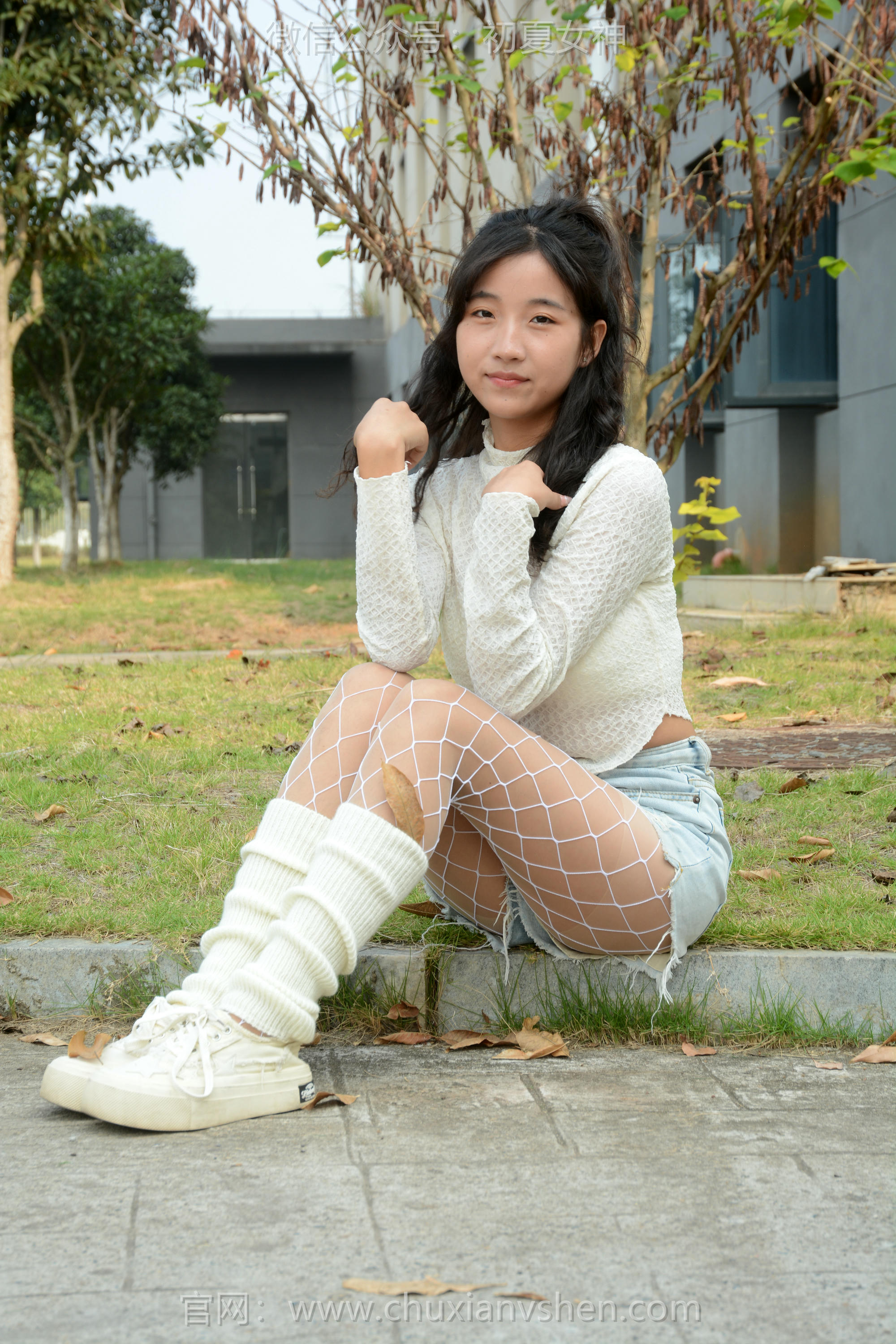 初夏女神 NO.097 点点 跟潮流风[140P+1V／4.91GB]_第2集