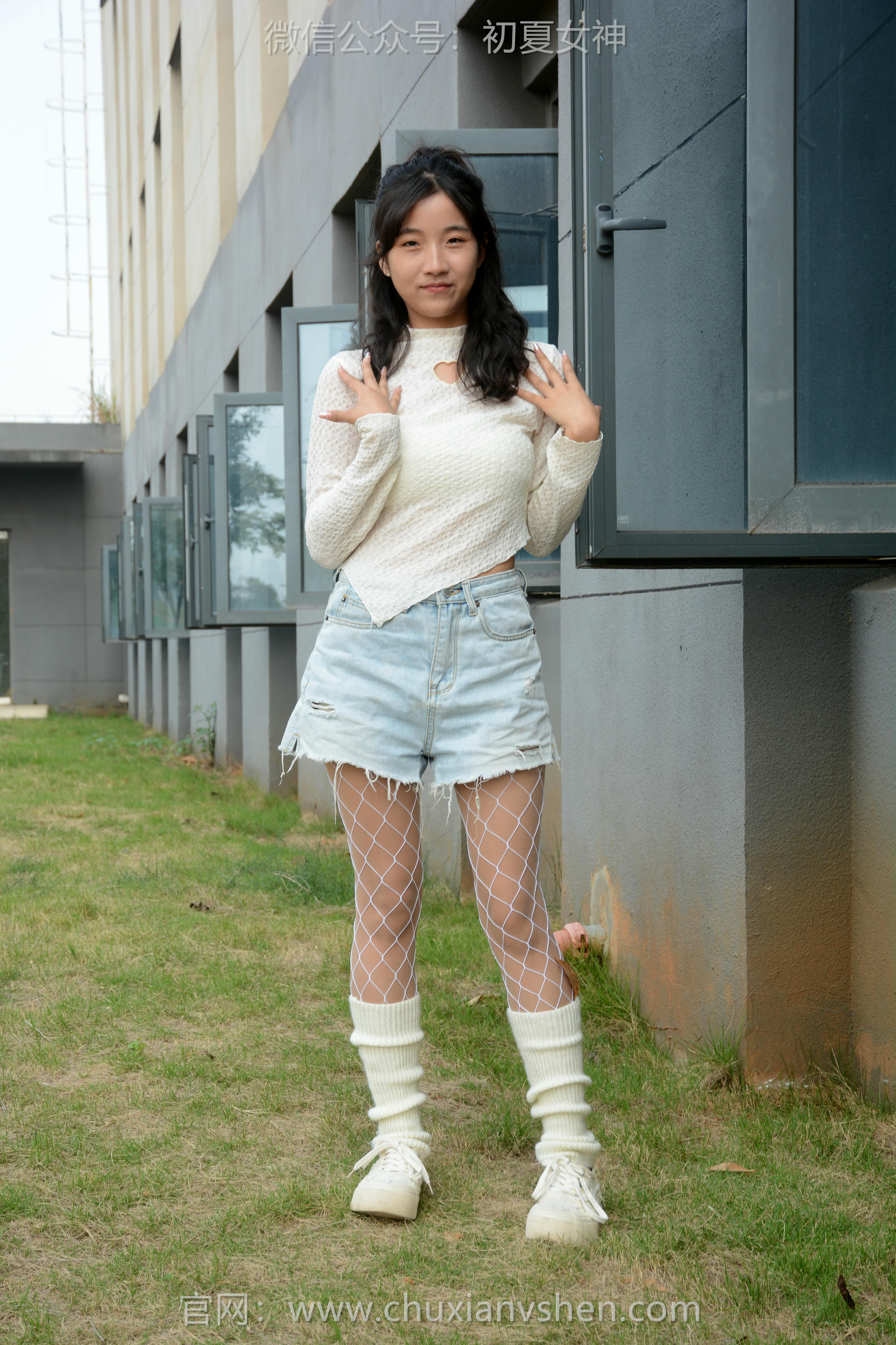 初夏女神 NO.097 点点 跟潮流风[140P+1V／4.91GB]_第2集