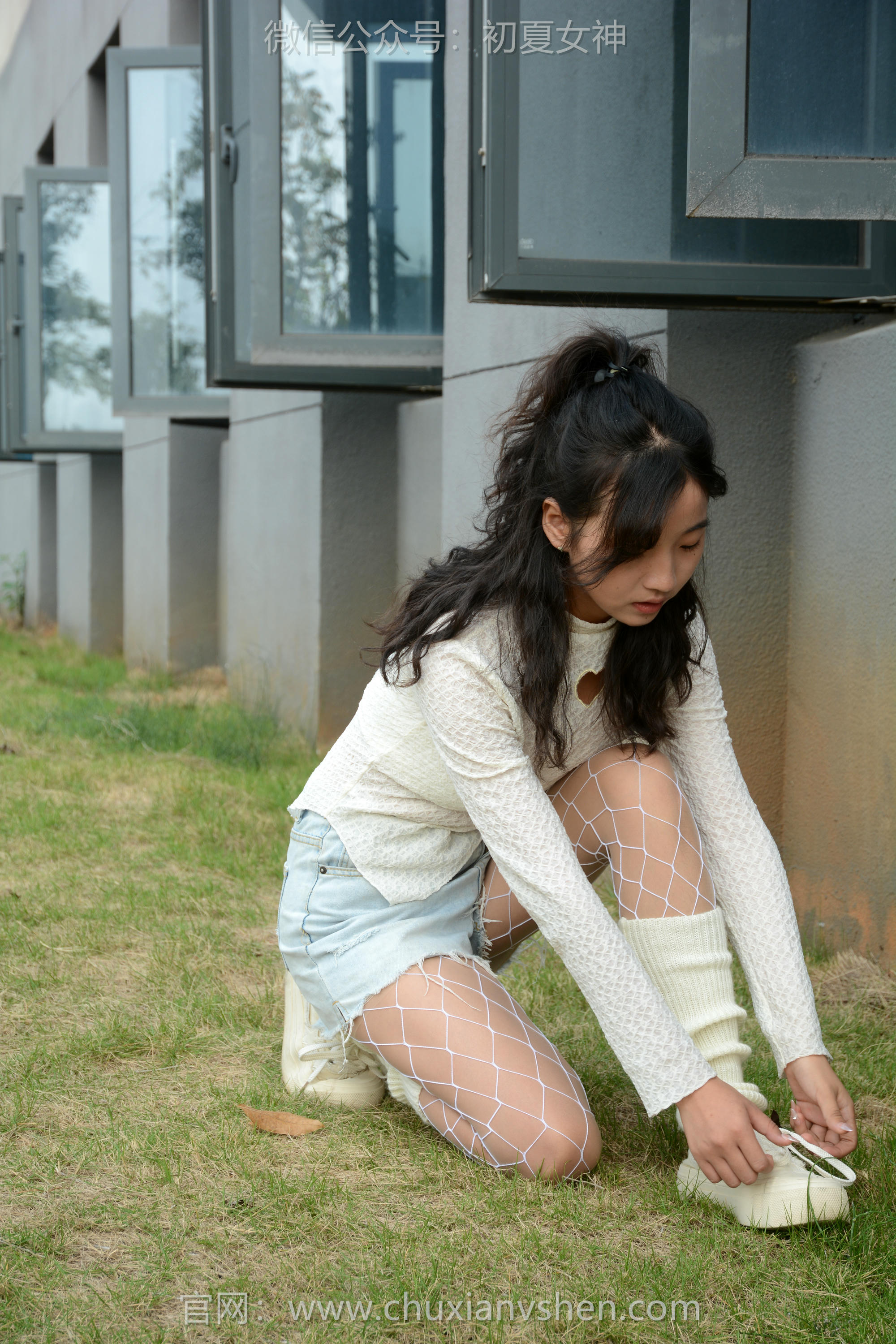 初夏女神 NO.097 点点 跟潮流风[140P+1V／4.91GB]_第2集