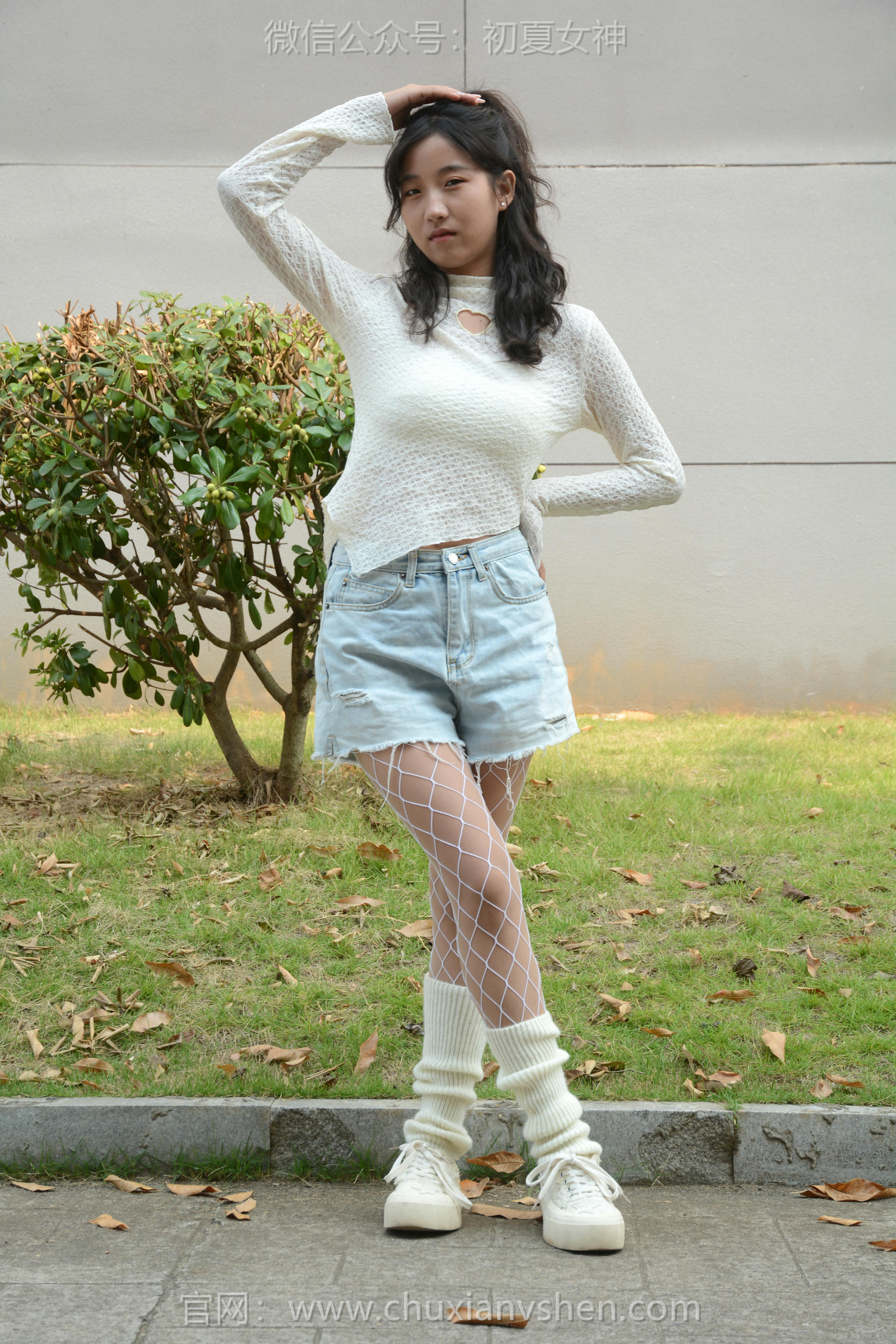 初夏女神 NO.097 点点 跟潮流风[140P+1V／4.91GB]_第1集