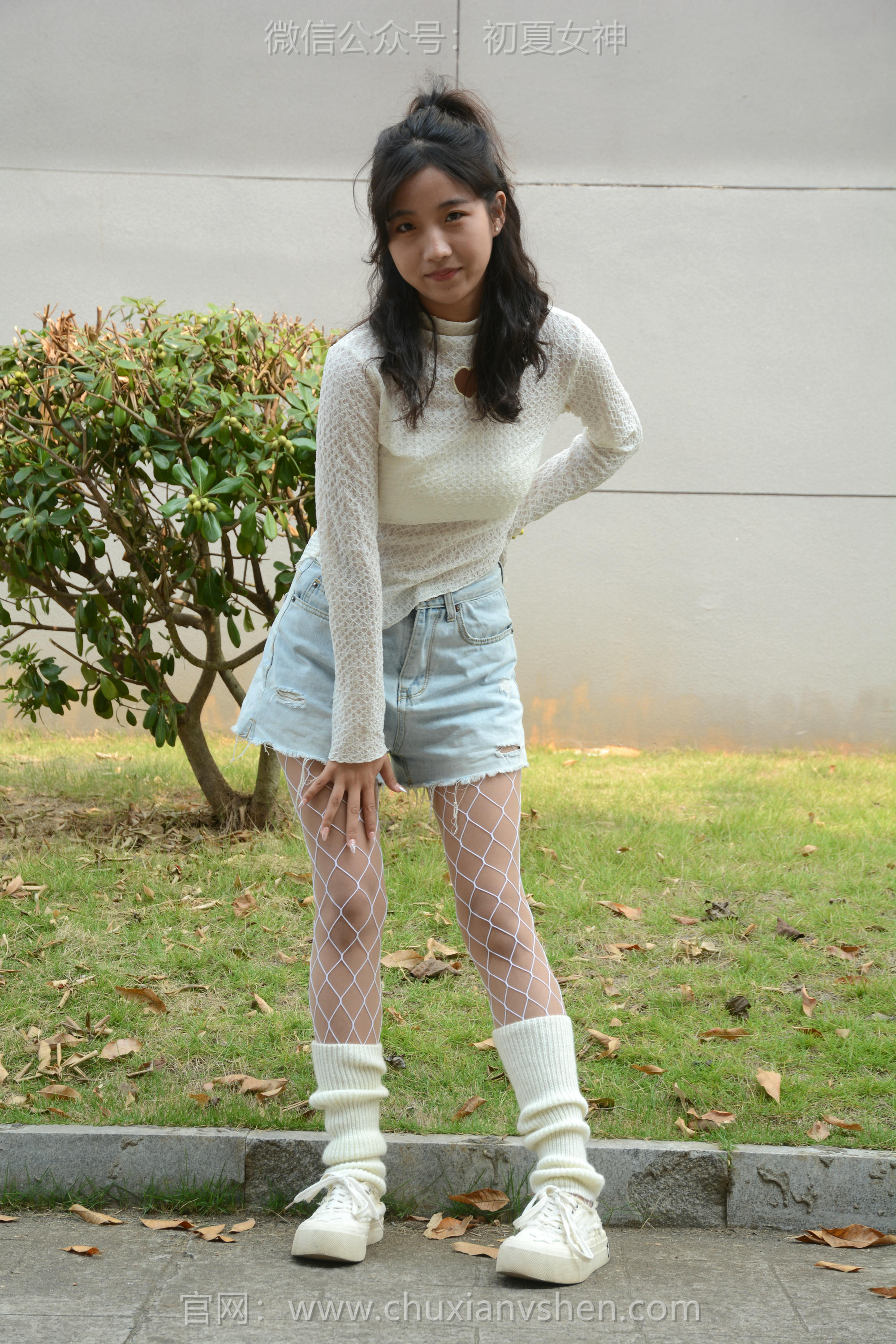 初夏女神 NO.097 点点 跟潮流风[140P+1V／4.91GB]_第1集