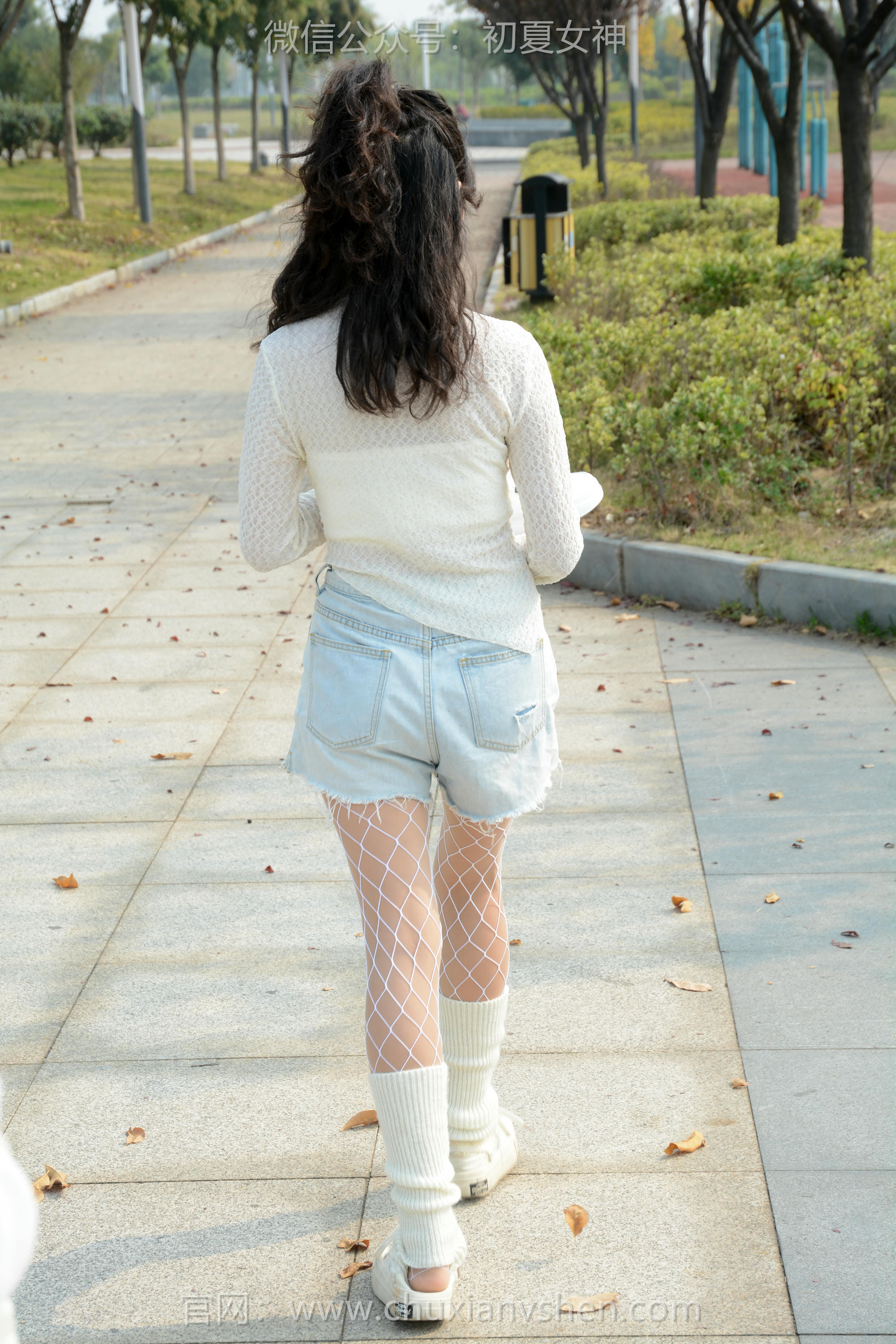 初夏女神 NO.097 点点 跟潮流风[140P+1V／4.91GB]_第4集