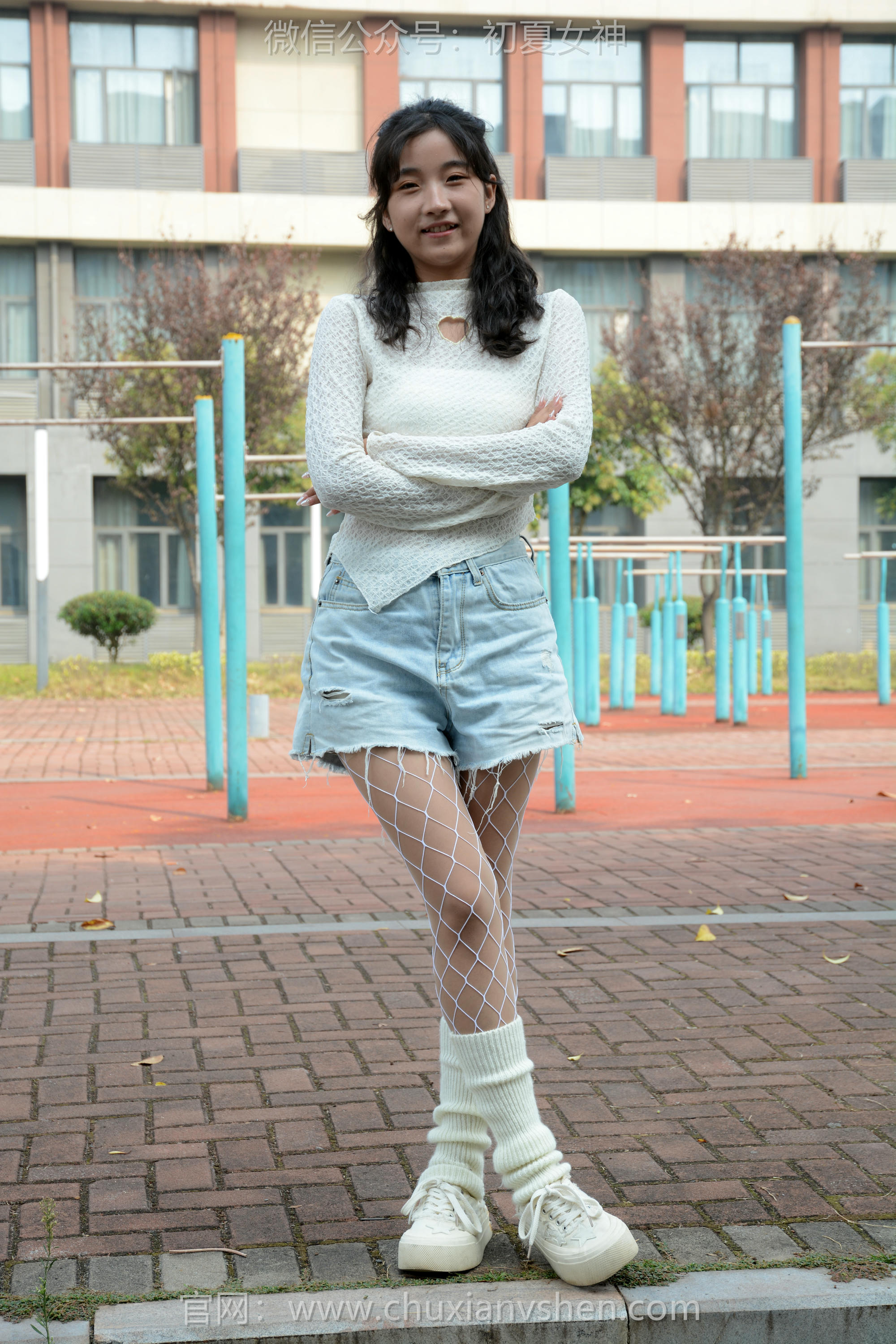 初夏女神 NO.097 点点 跟潮流风[140P+1V／4.91GB]_第4集