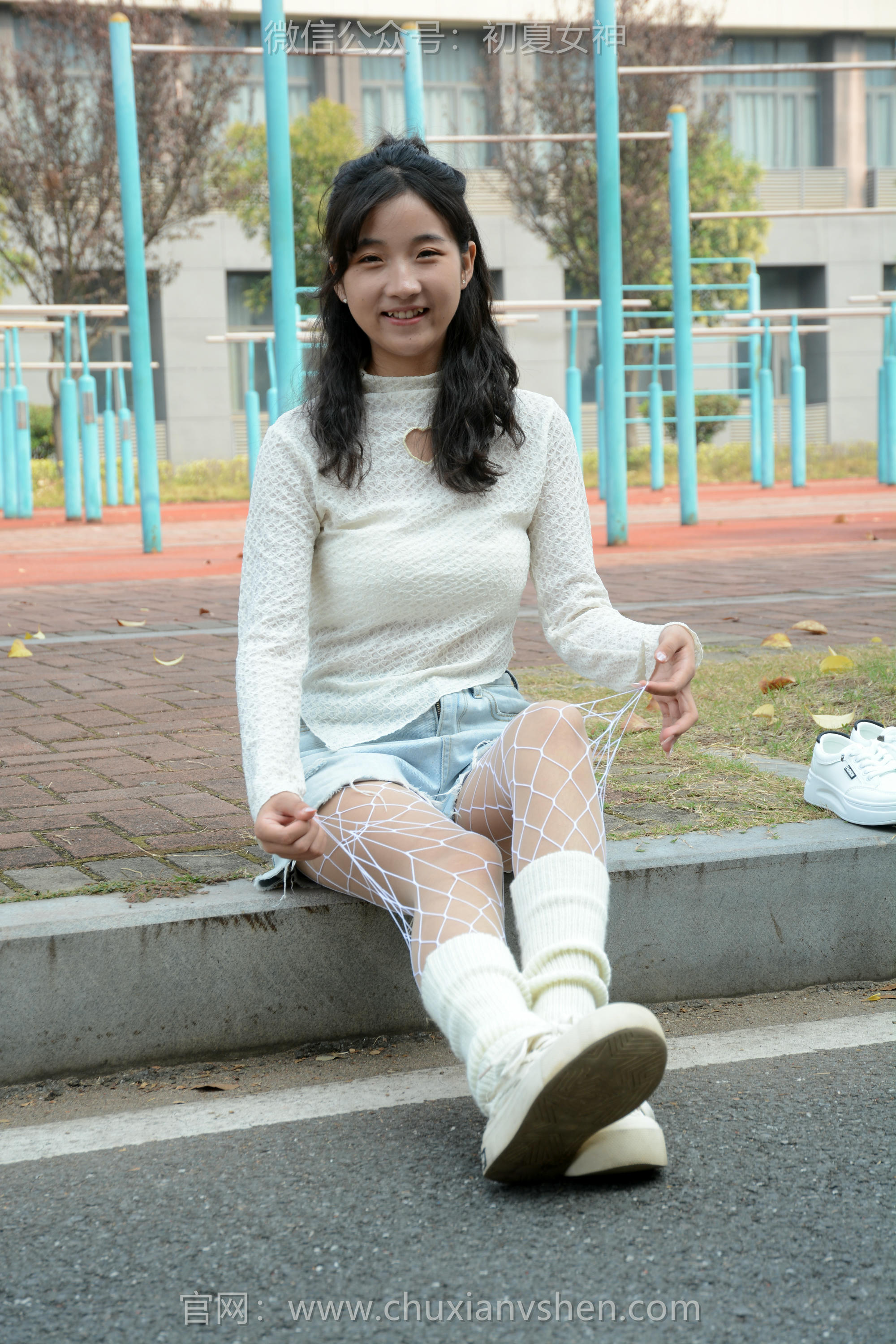 初夏女神 NO.097 点点 跟潮流风[140P+1V／4.91GB]_第4集