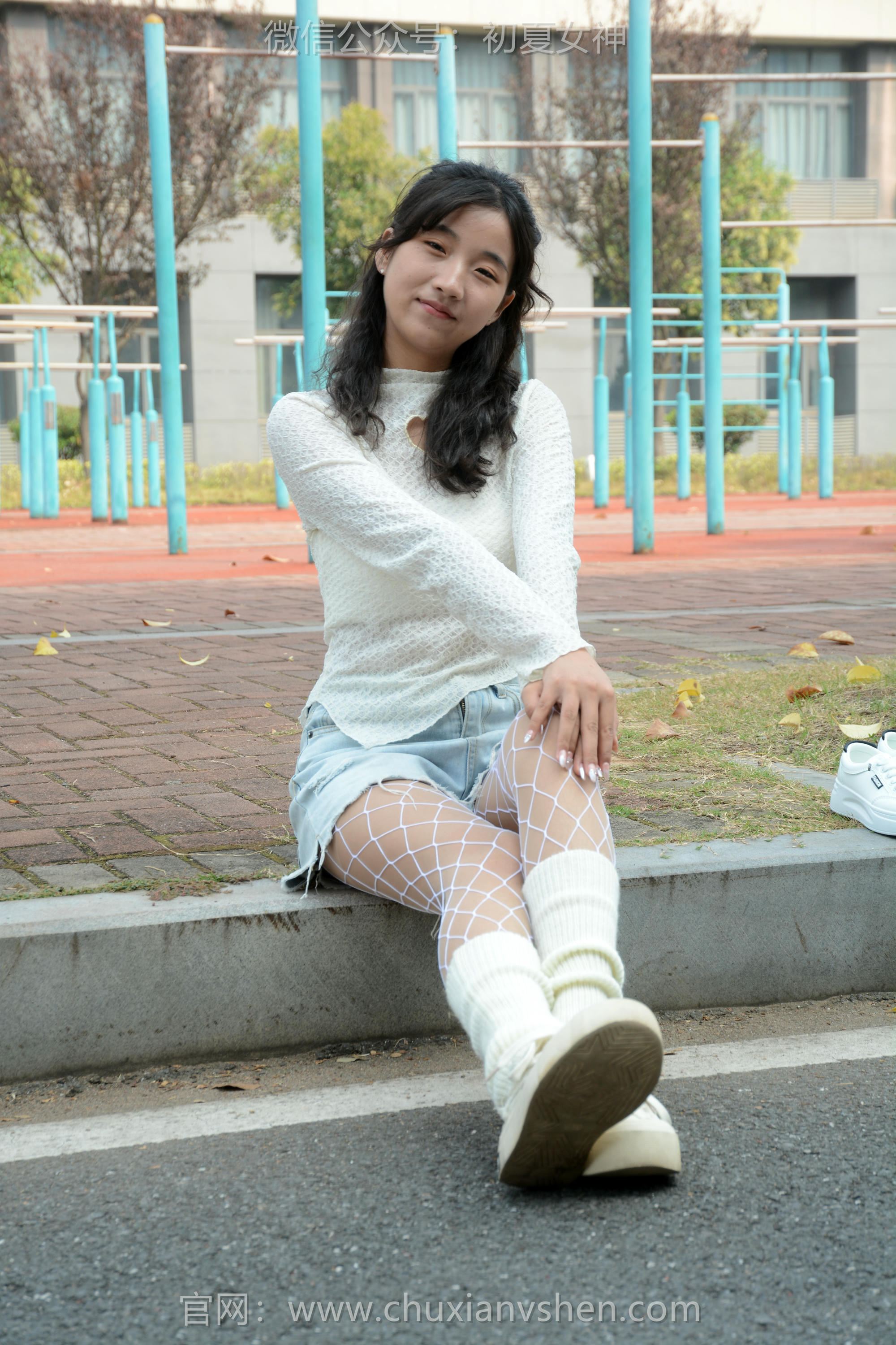 初夏女神 NO.097 点点 跟潮流风[140P+1V／4.91GB]_第4集