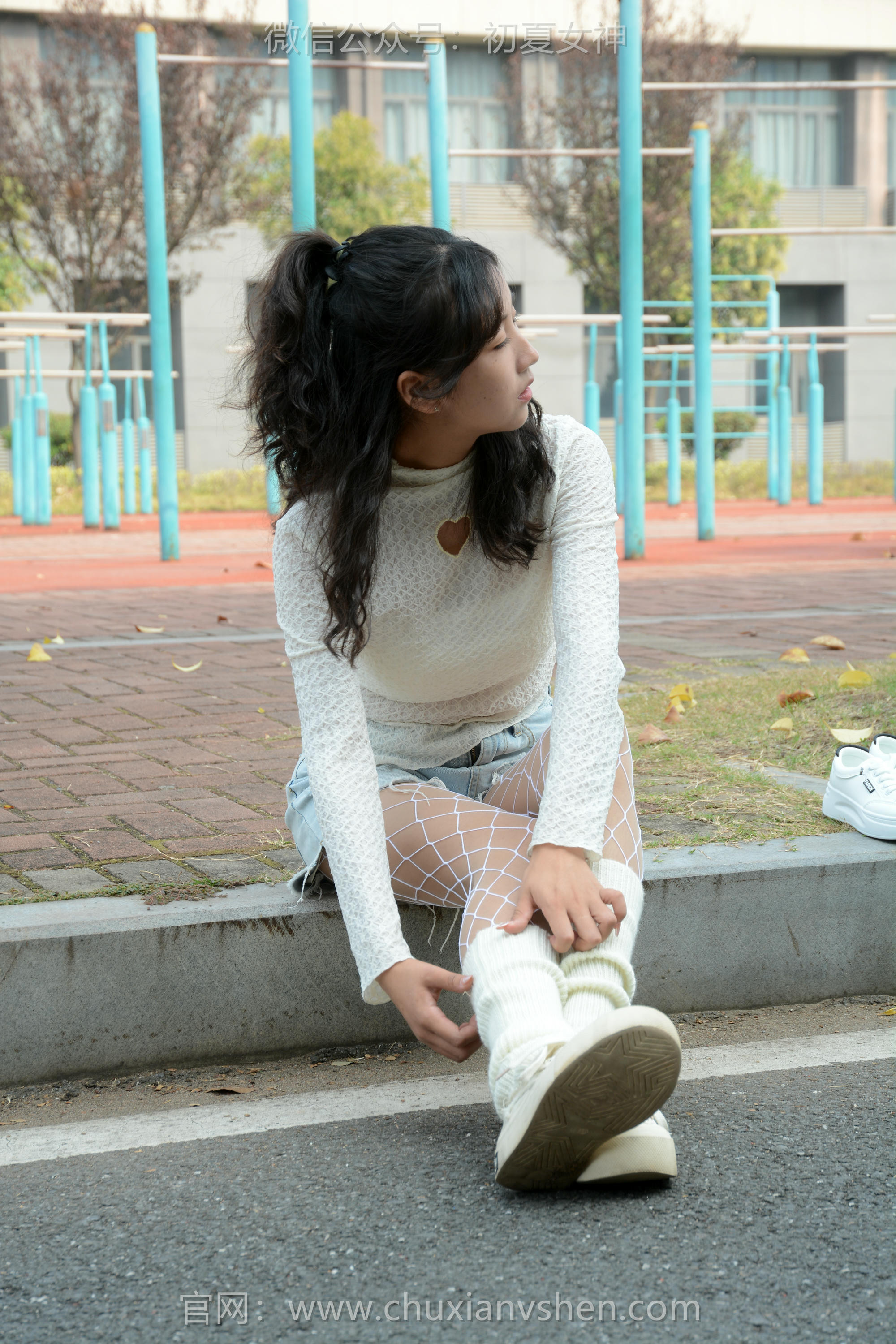 初夏女神 NO.097 点点 跟潮流风[140P+1V／4.91GB]_第4集