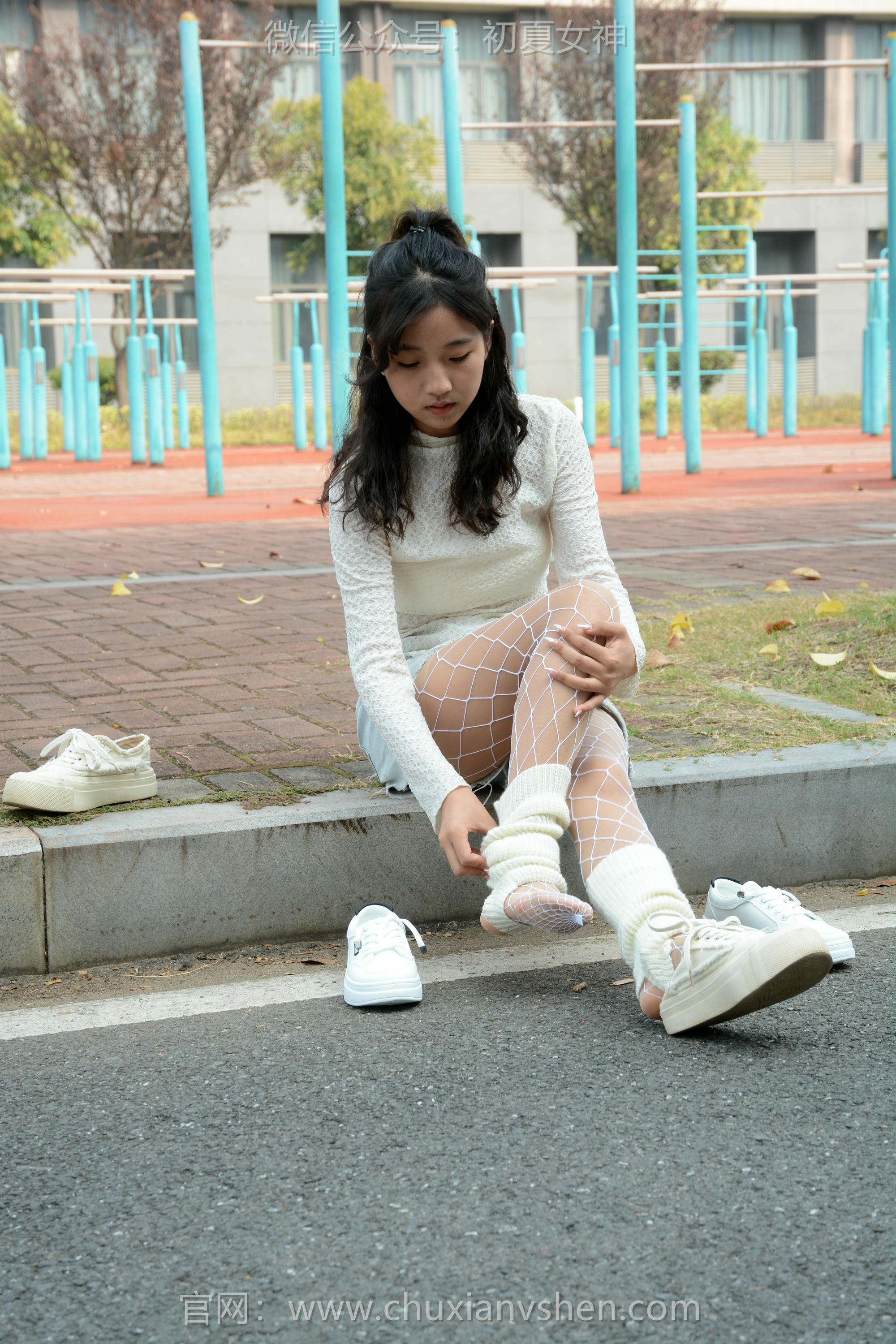 初夏女神 NO.097 点点 跟潮流风[140P+1V／4.91GB]_第4集