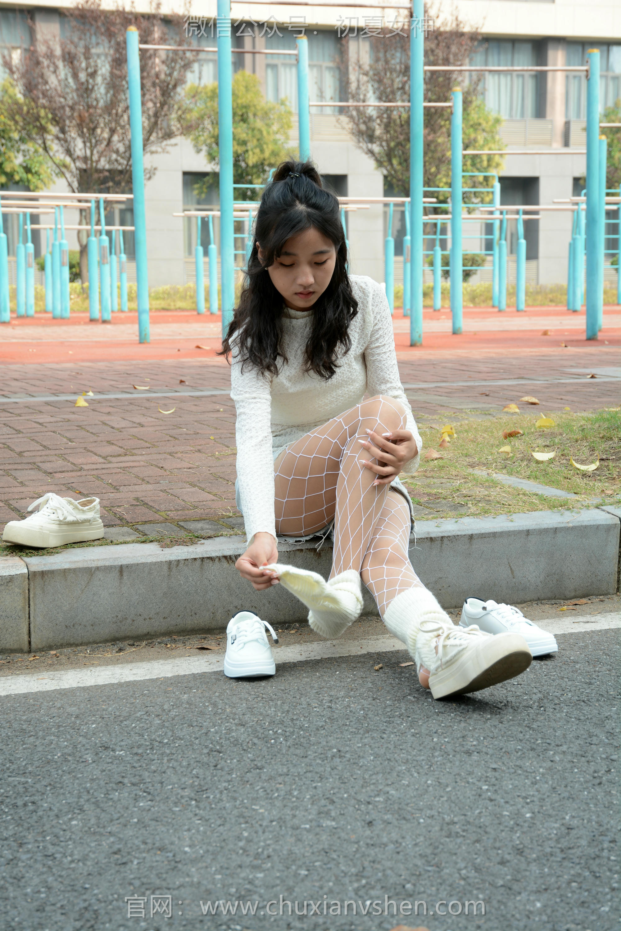 初夏女神 NO.097 点点 跟潮流风[140P+1V／4.91GB]_第4集