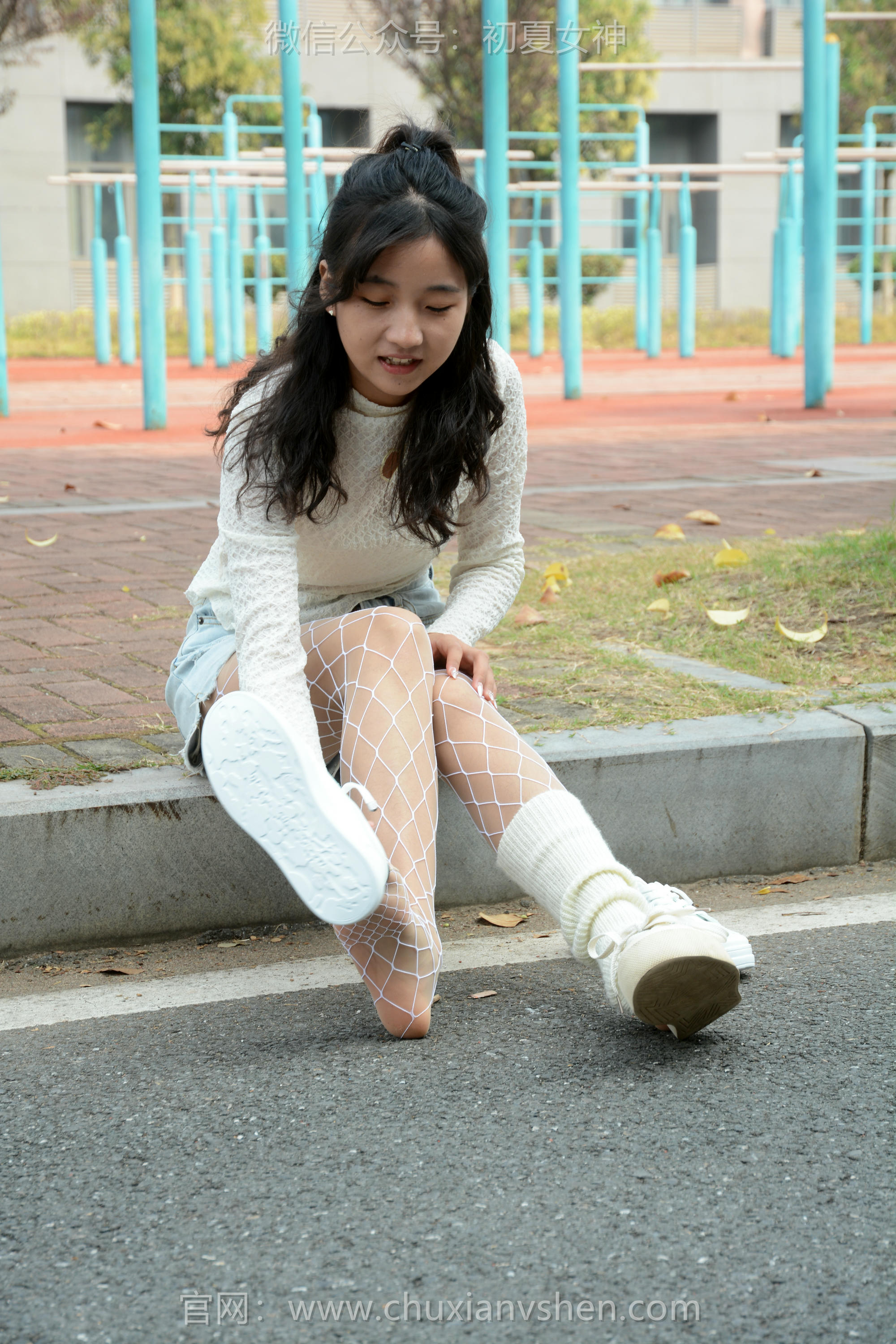 初夏女神 NO.097 点点 跟潮流风[140P+1V／4.91GB]_第4集