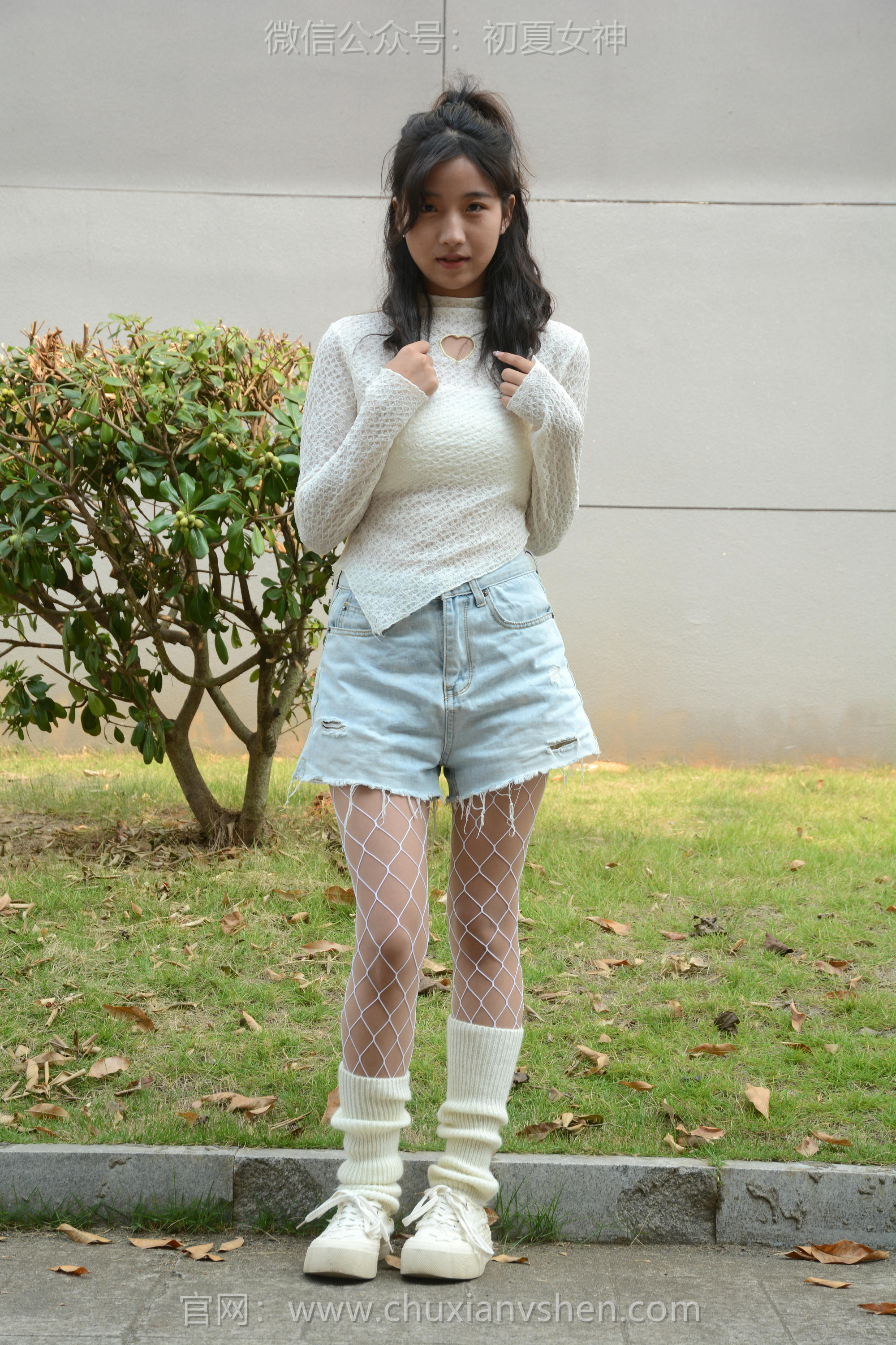 初夏女神 NO.097 点点 跟潮流风[140P+1V／4.91GB]_第1集