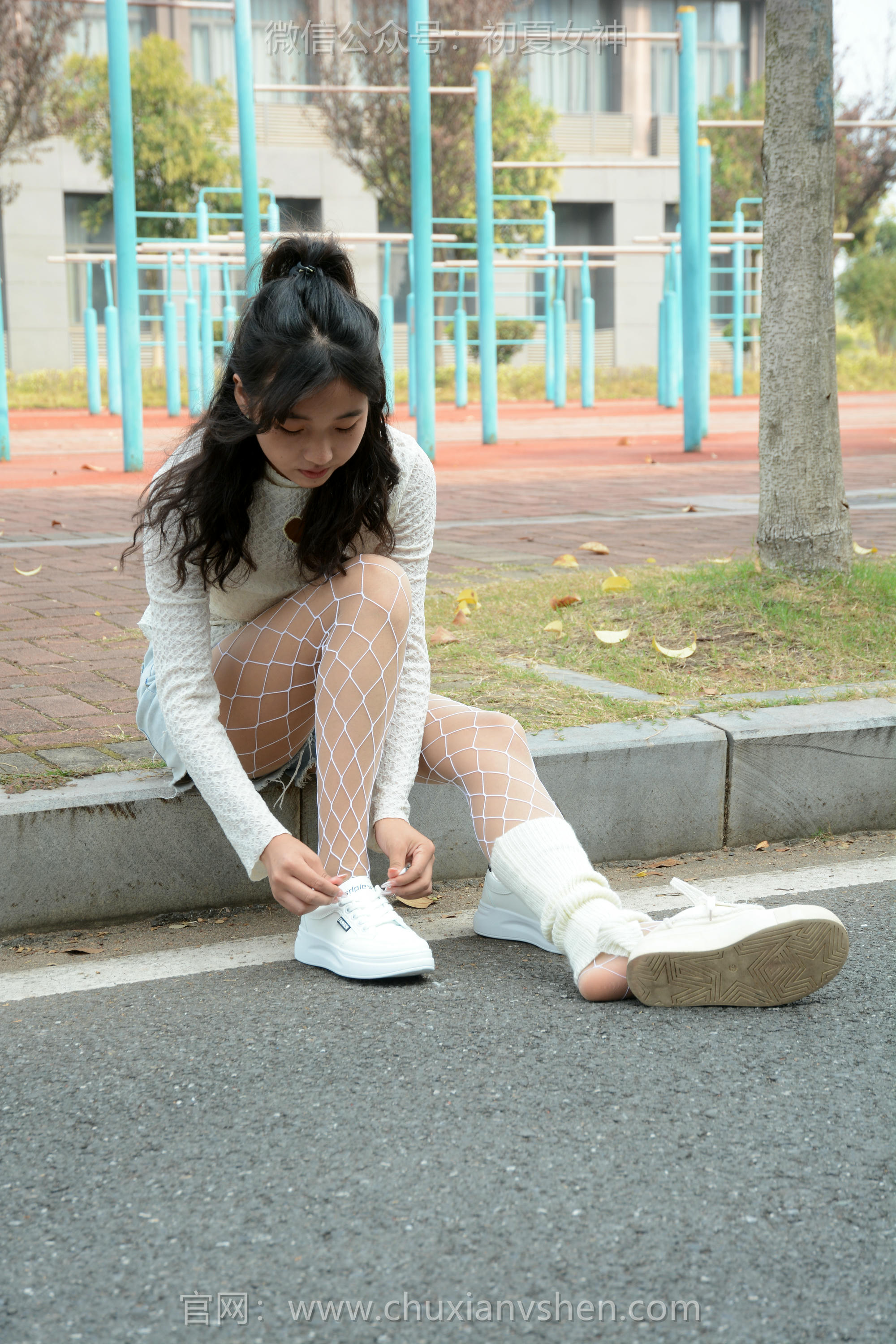 初夏女神 NO.097 点点 跟潮流风[140P+1V／4.91GB]_第4集