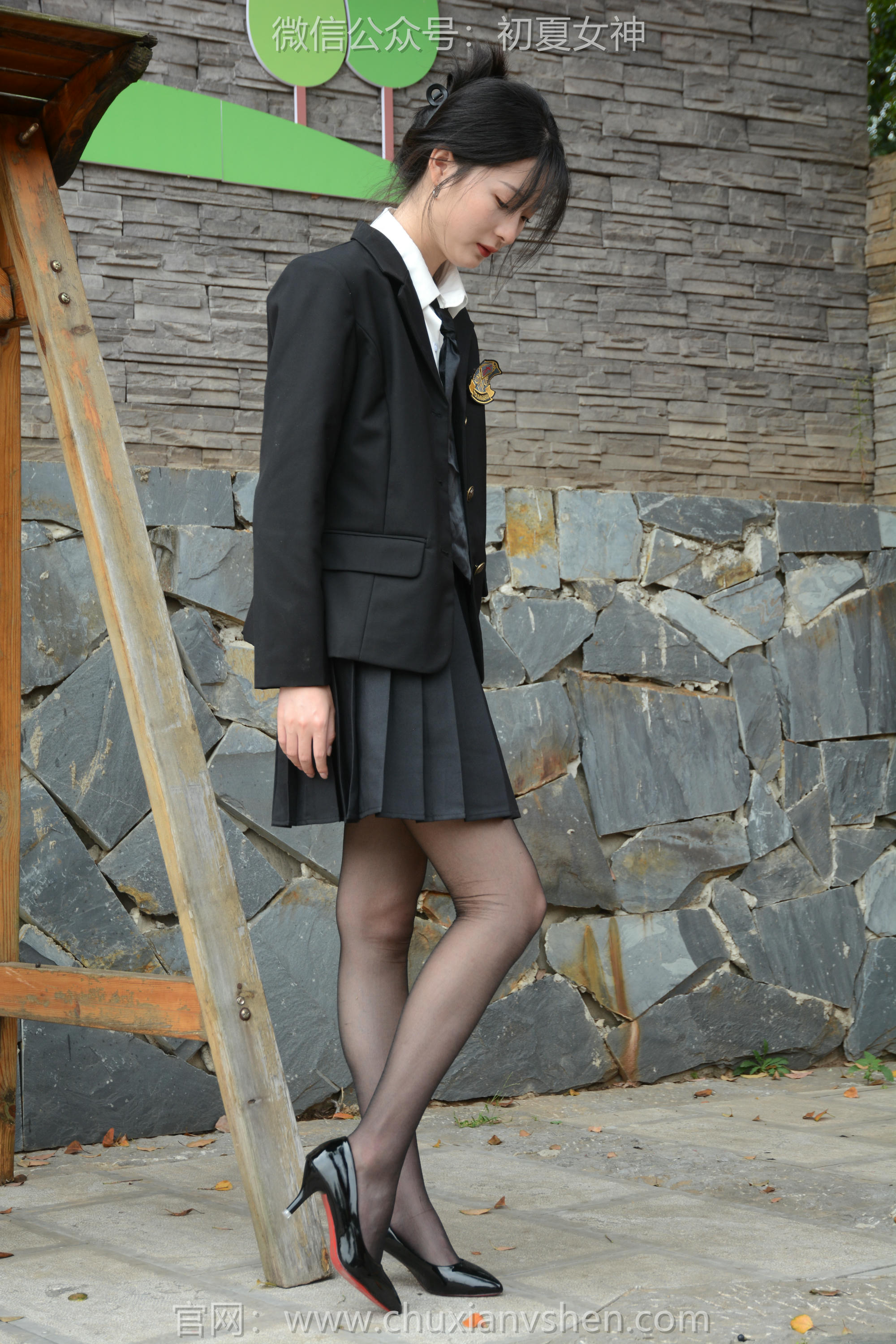 初夏女神 NO.098 安妮 西装小裙[140P+1V／4.95GB]_第2集