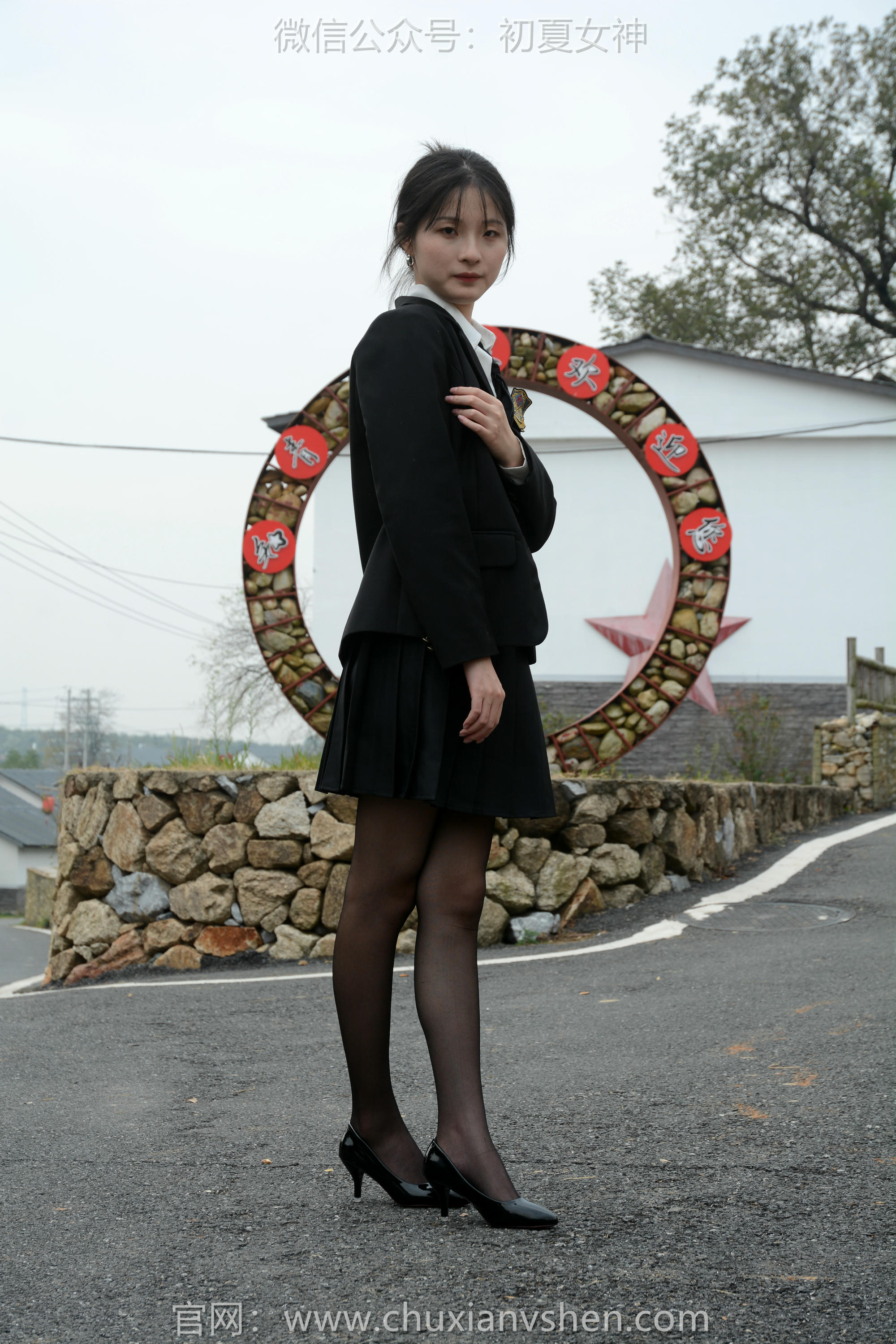 初夏女神 NO.098 安妮 西装小裙[140P+1V／4.95GB]_第2集