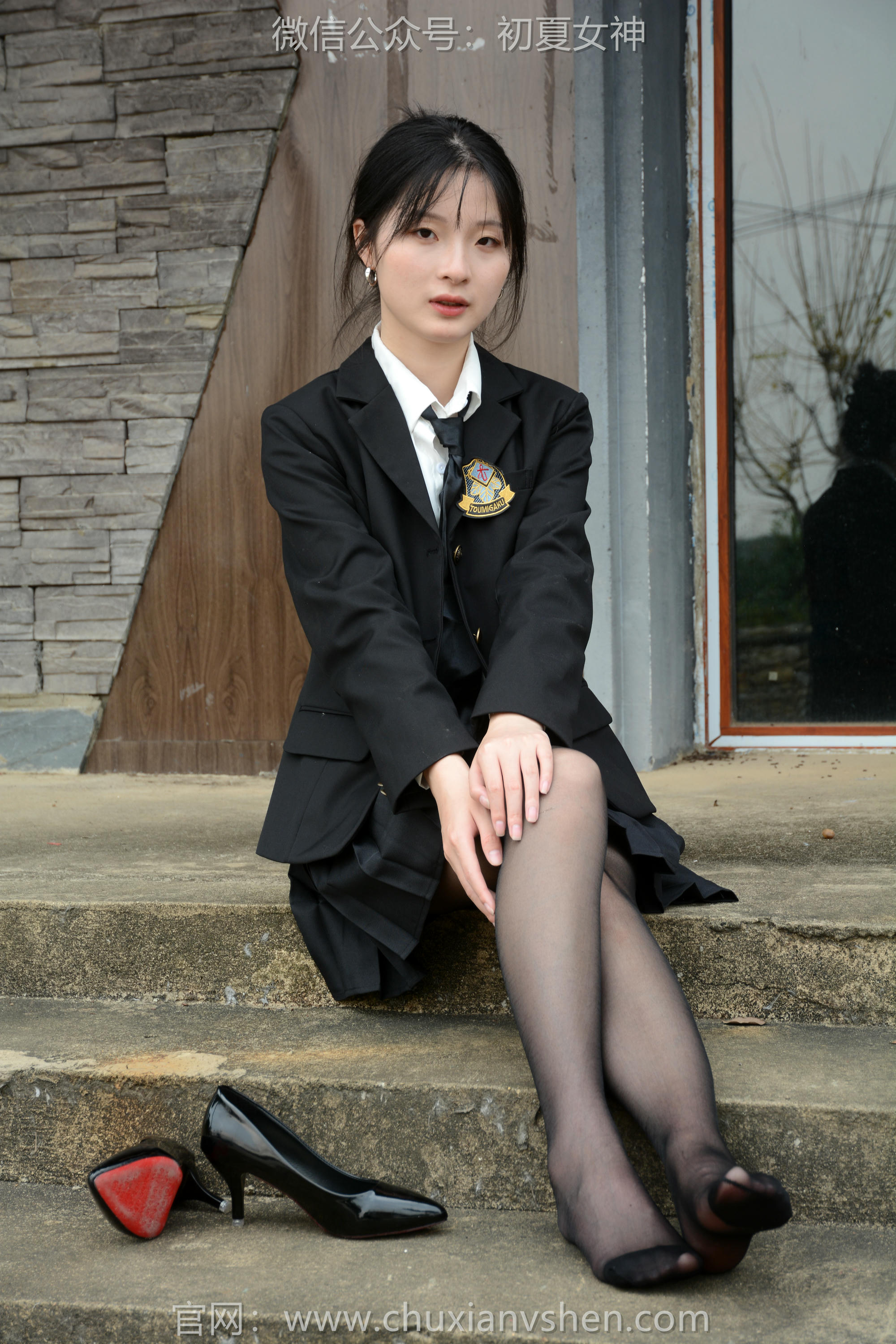 初夏女神 NO.098 安妮 西装小裙[140P+1V／4.95GB]_第4集