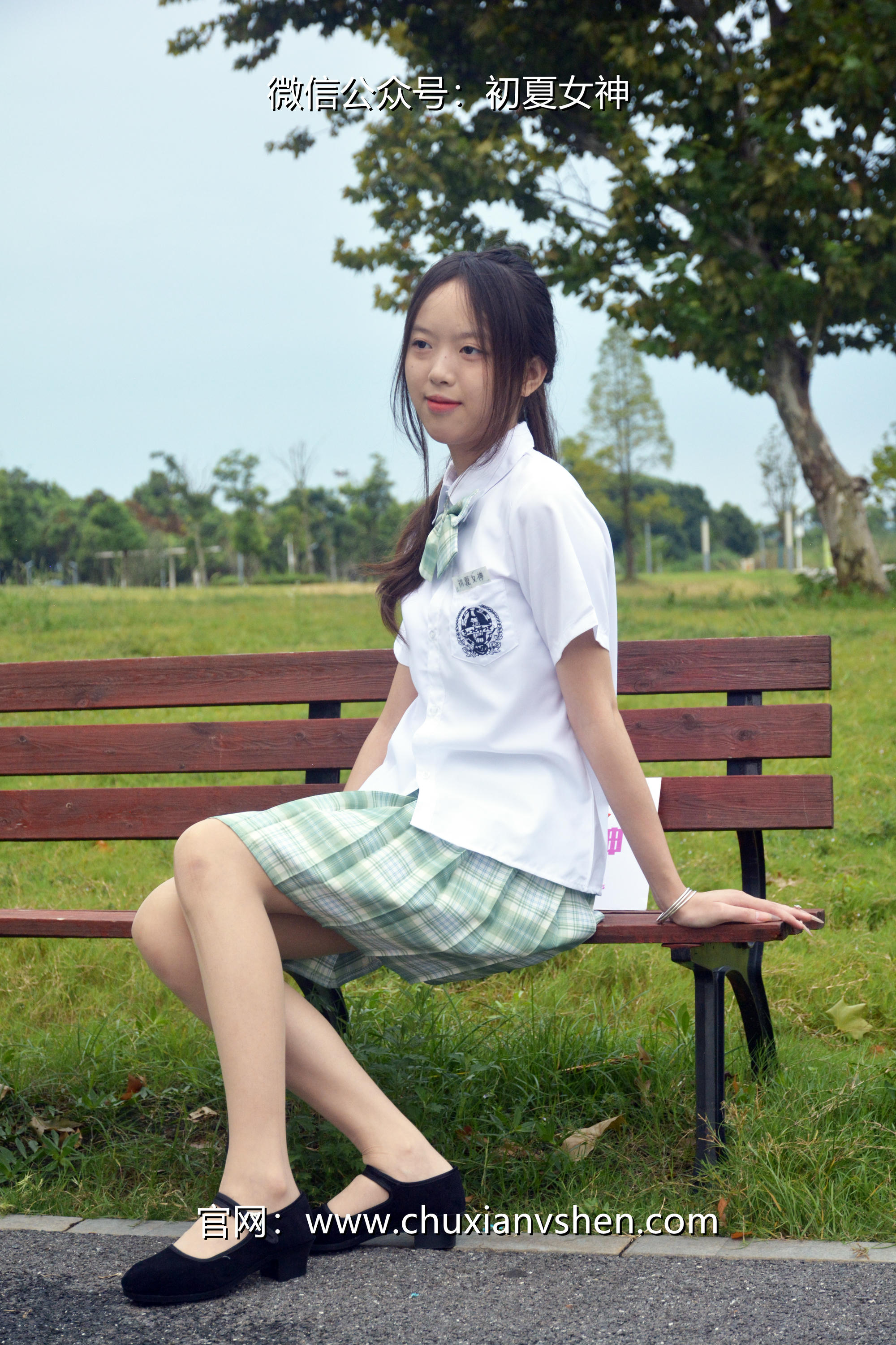 初夏女神 NO.029 情情 绿色JK套[72P+1V／5.02GB]_第1集