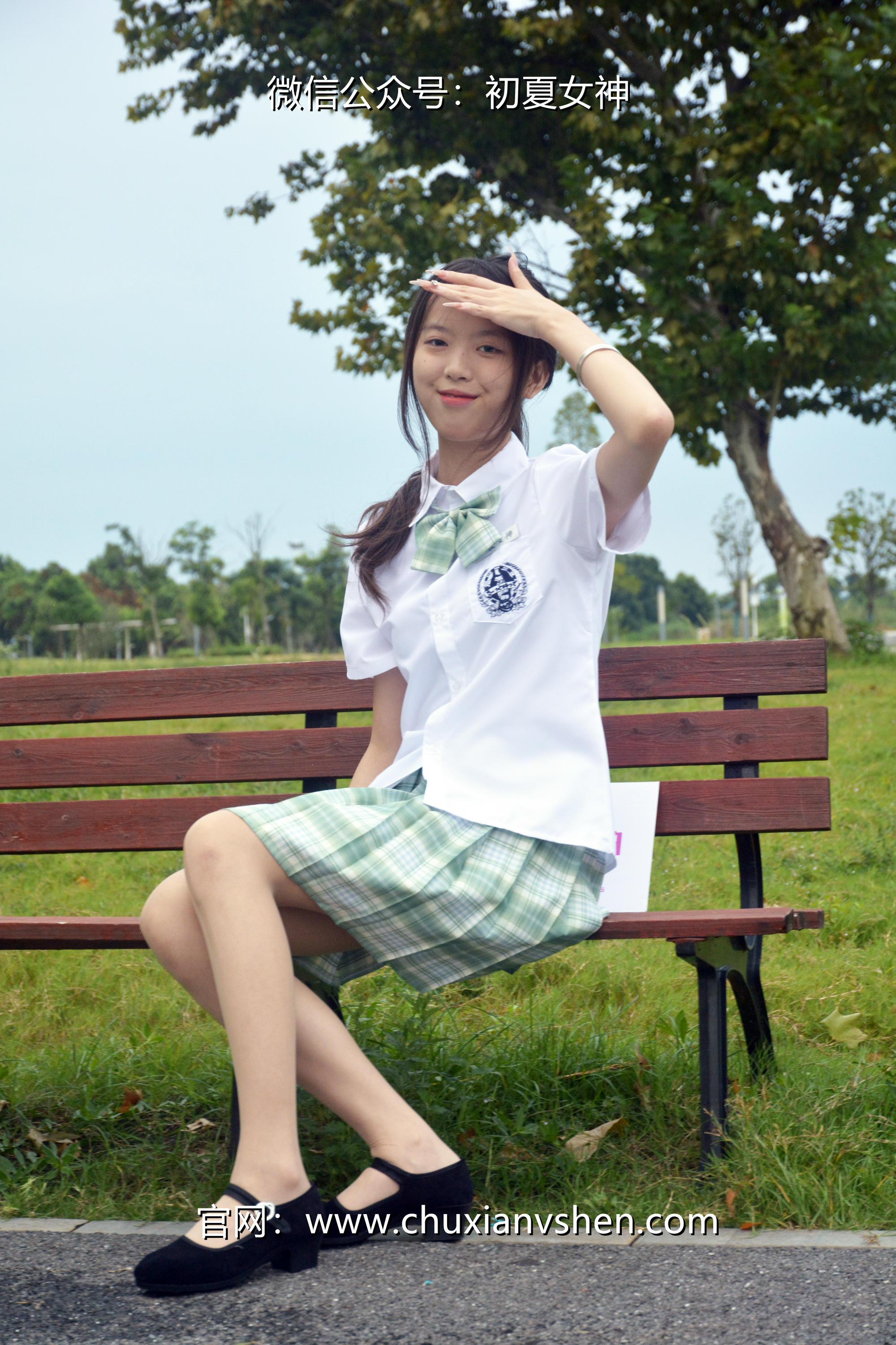 初夏女神 NO.029 情情 绿色JK套[72P+1V／5.02GB]_第1集