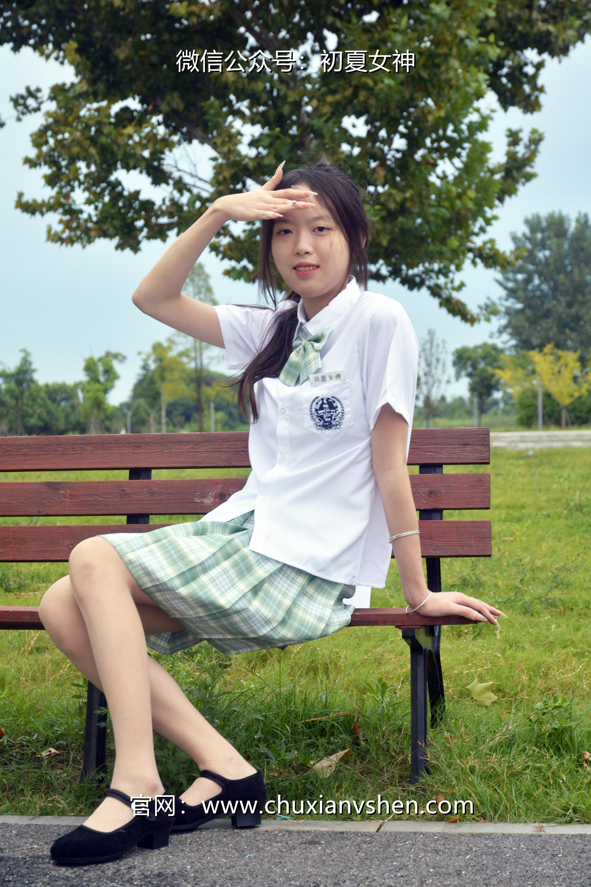 初夏女神 NO.029 情情 绿色JK套[72P+1V／5.02GB]_第1集