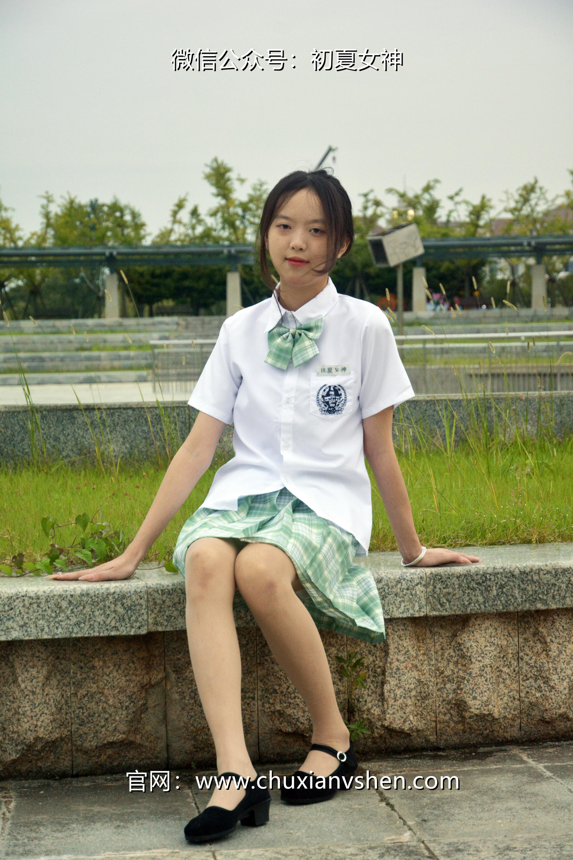 初夏女神 NO.029 情情 绿色JK套[72P+1V／5.02GB]_第2集