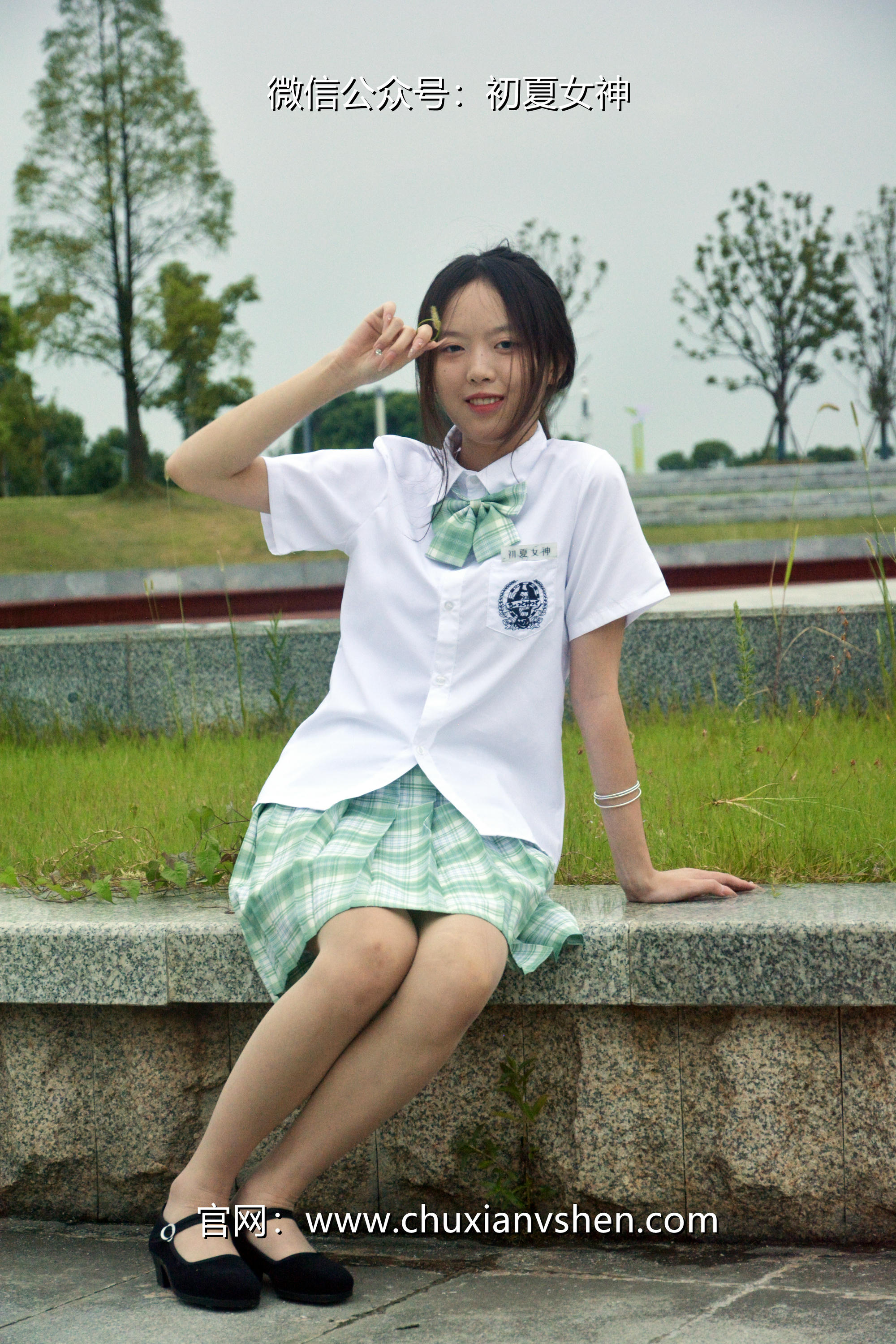 初夏女神 NO.029 情情 绿色JK套[72P+1V／5.02GB]_第3集