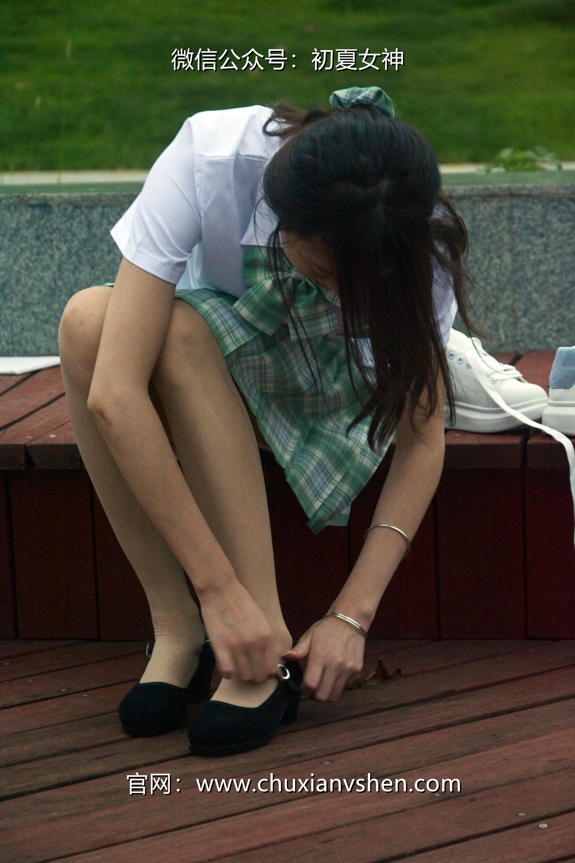 初夏女神 NO.029 情情 绿色JK套[72P+1V／5.02GB]_第3集