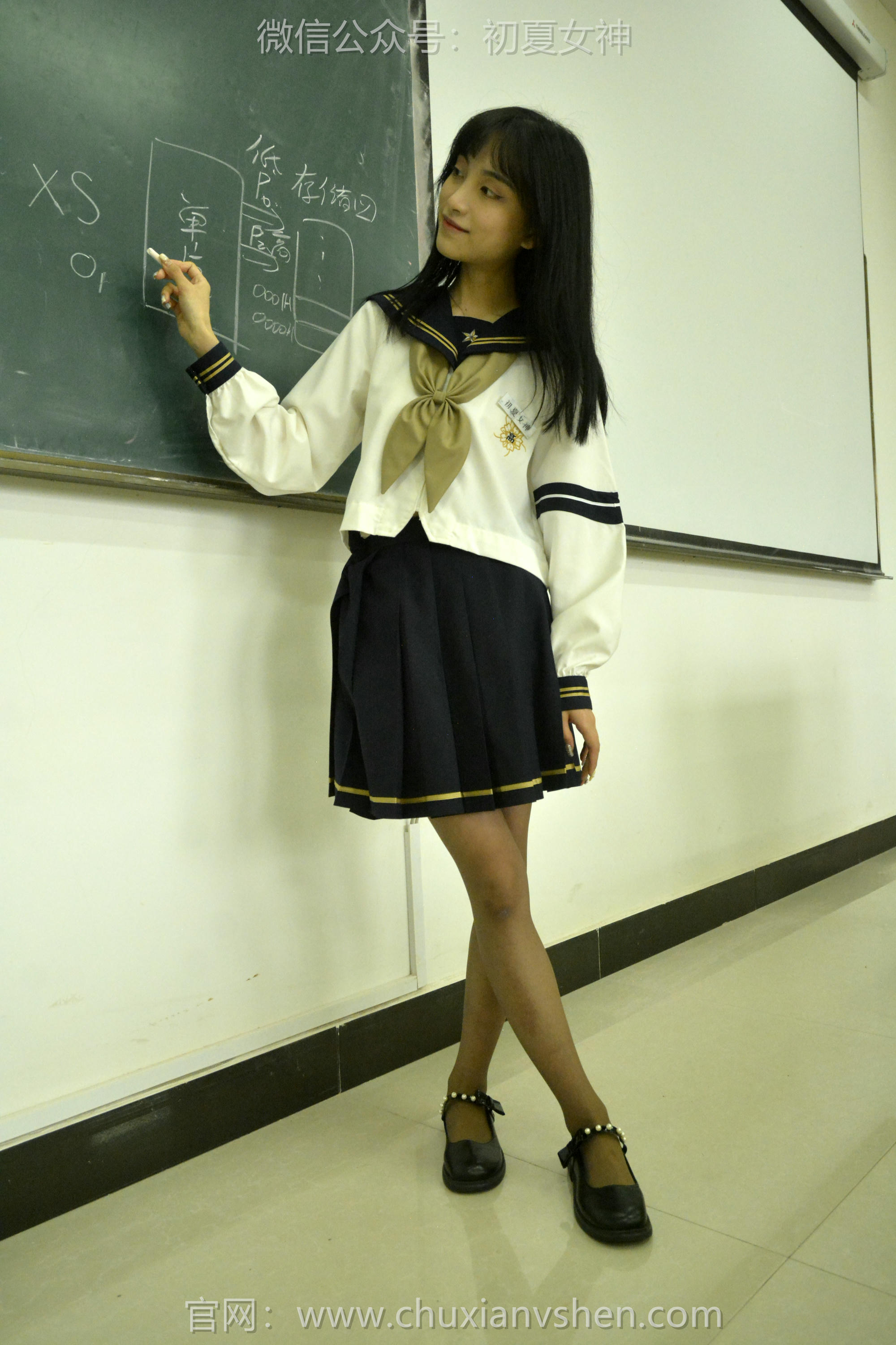 初夏女神 NO.100 柒柒 海军服[140P+1V／4.87GB]_第2集