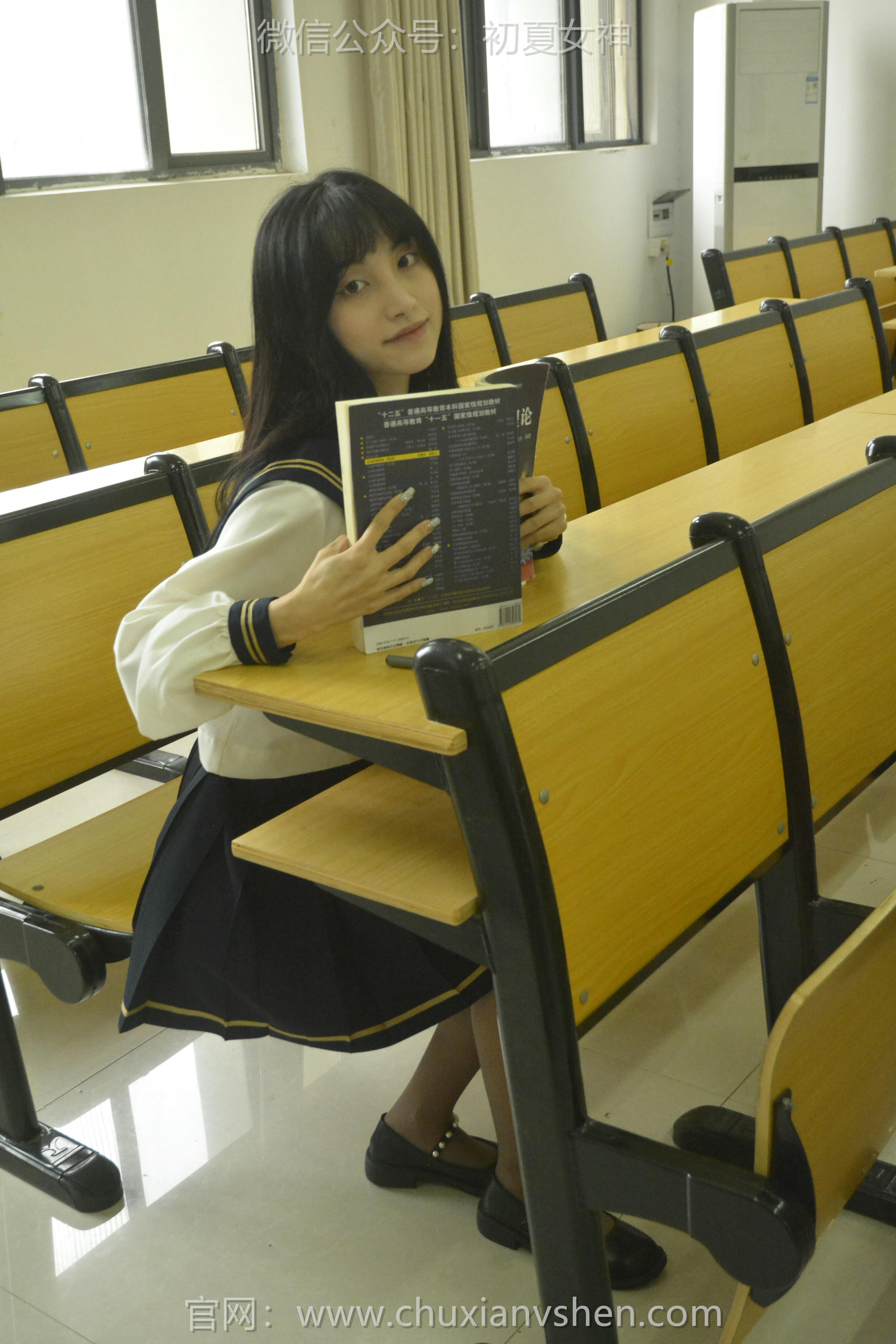 初夏女神 NO.100 柒柒 海军服[140P+1V／4.87GB]_第5集