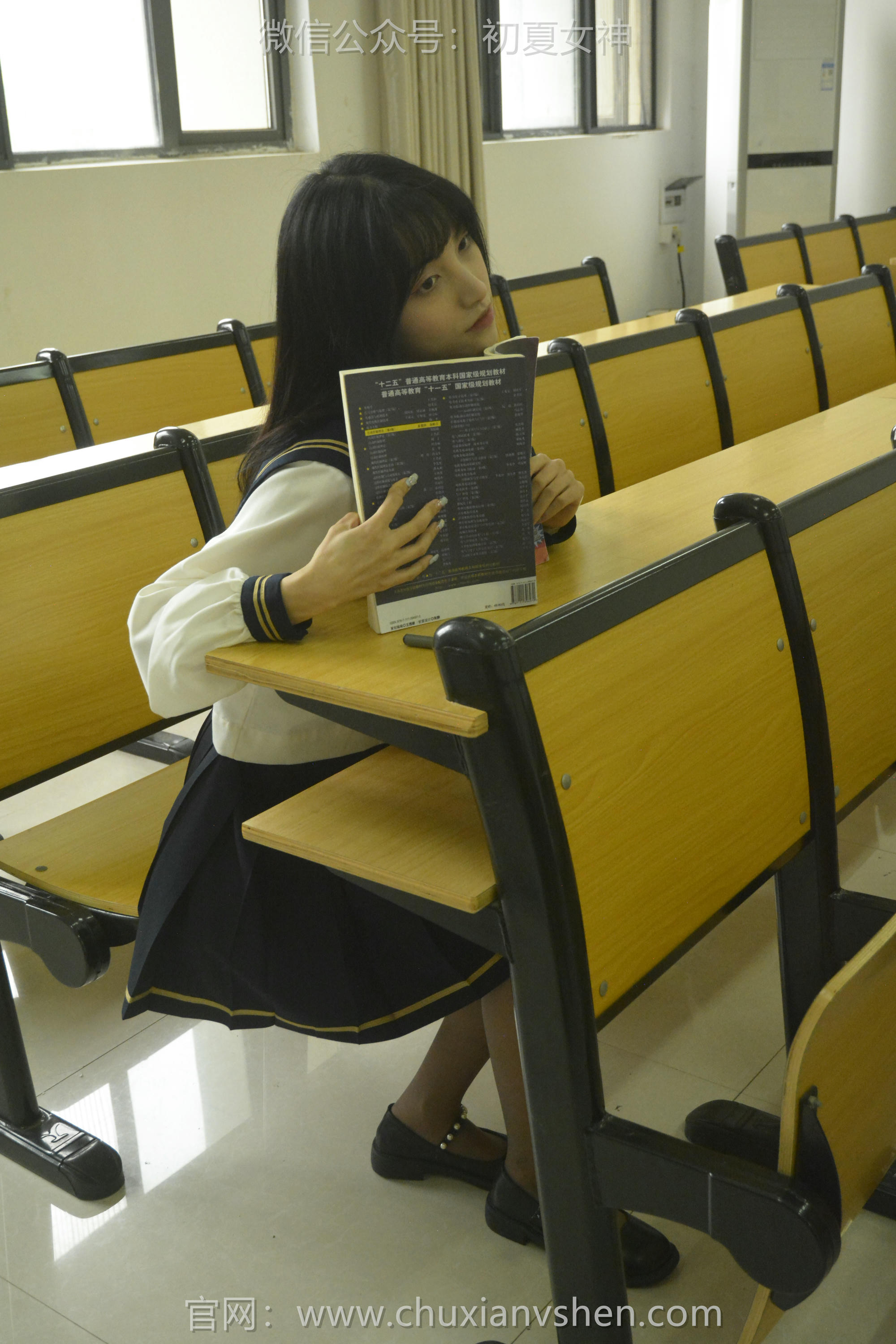 初夏女神 NO.100 柒柒 海军服[140P+1V／4.87GB]_第5集