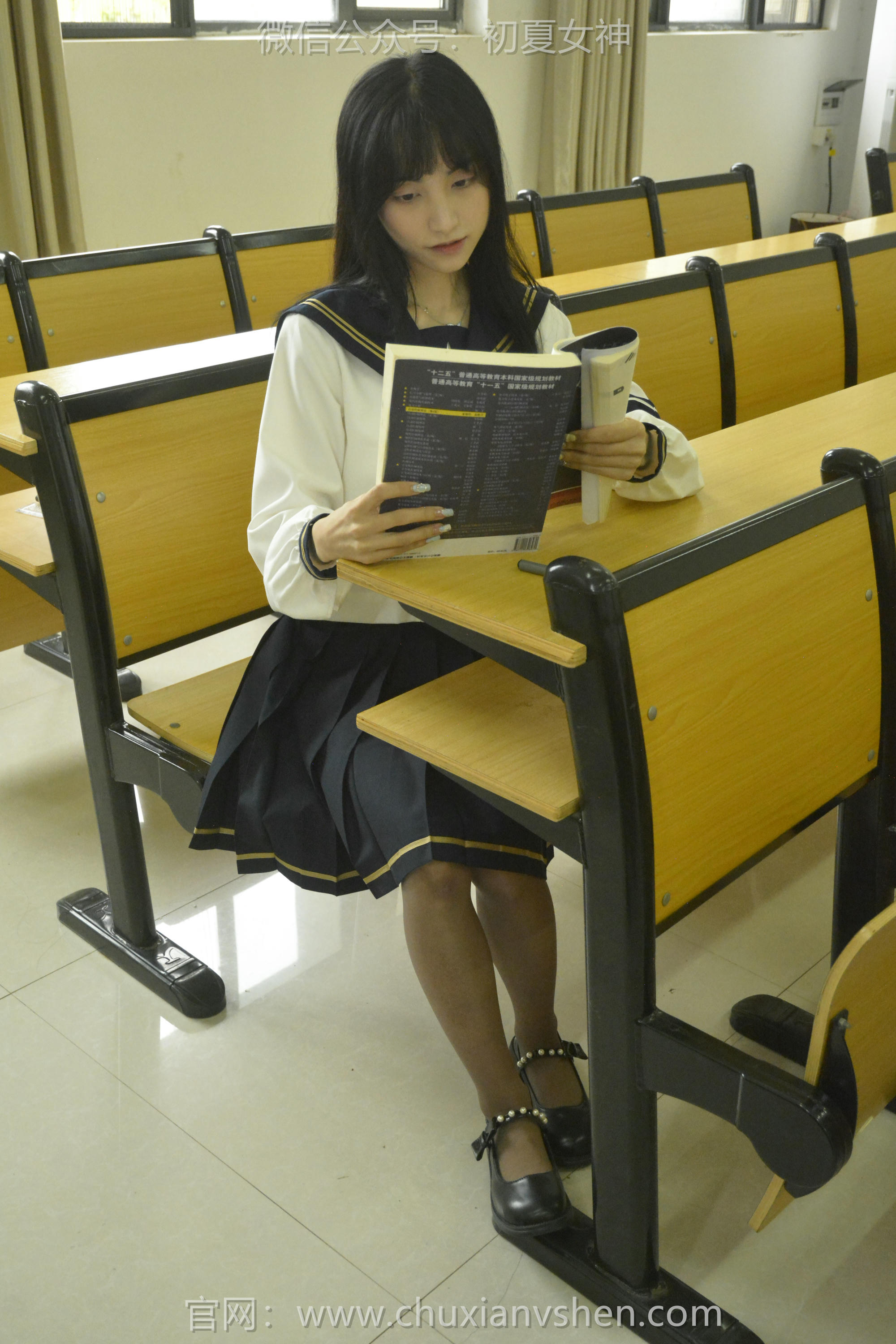 初夏女神 NO.100 柒柒 海军服[140P+1V／4.87GB]_第5集