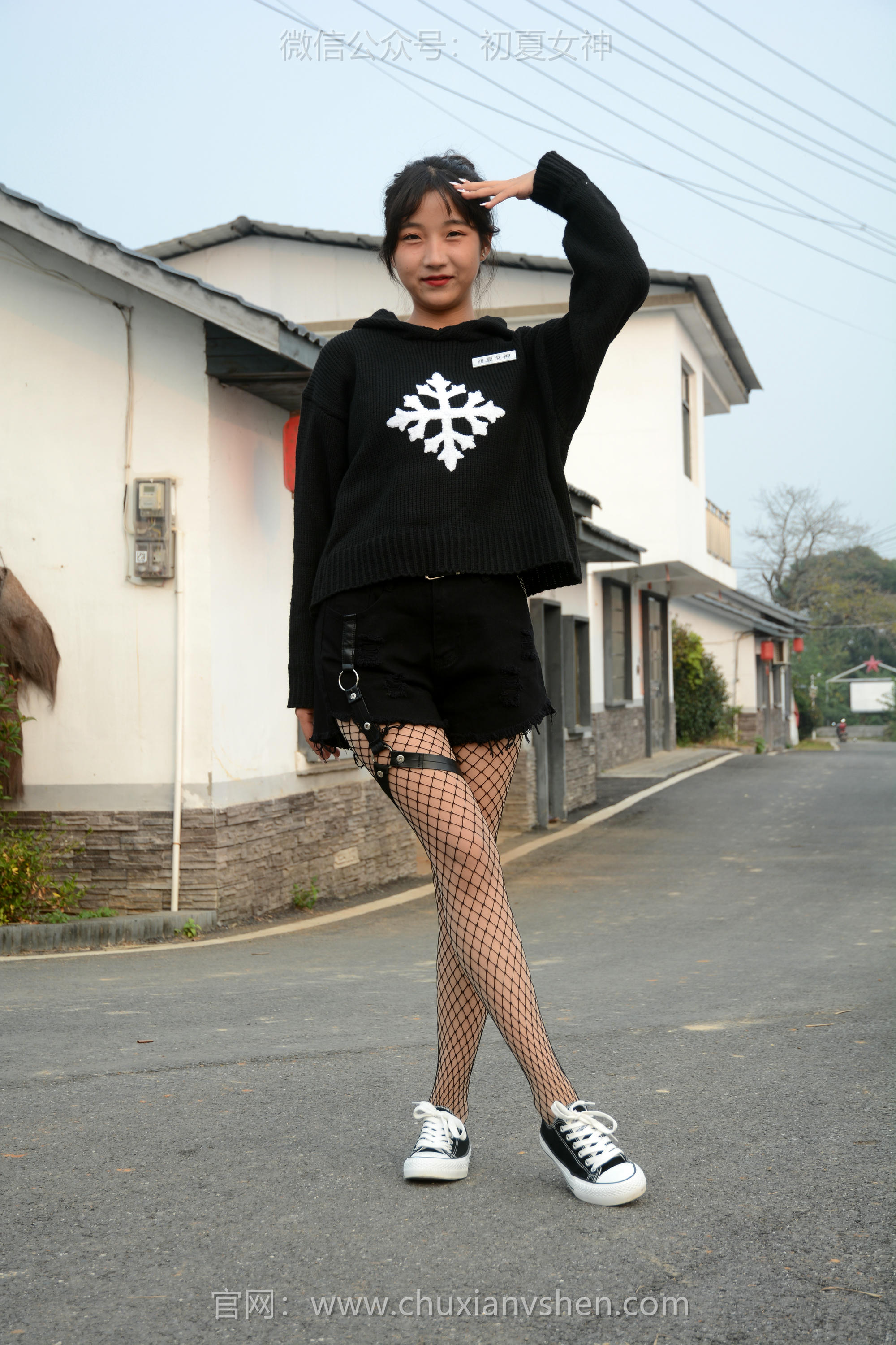 初夏女神 NO.104 点点 时尚村姑[140P+1V／3.68GB]_第1集