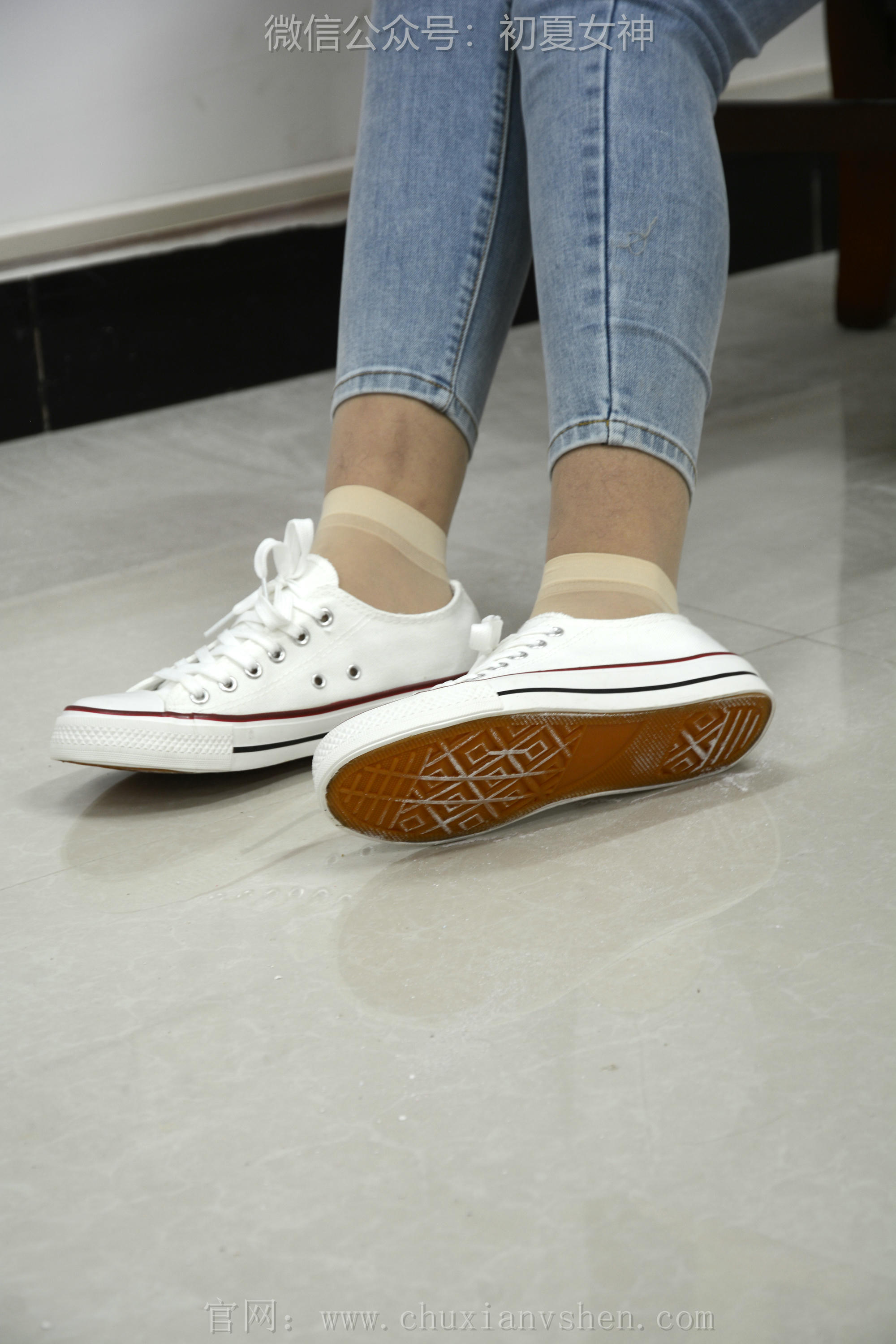 初夏女神 NO.106 依依 母校我来了[130P+1V／3.57GB]_第1集