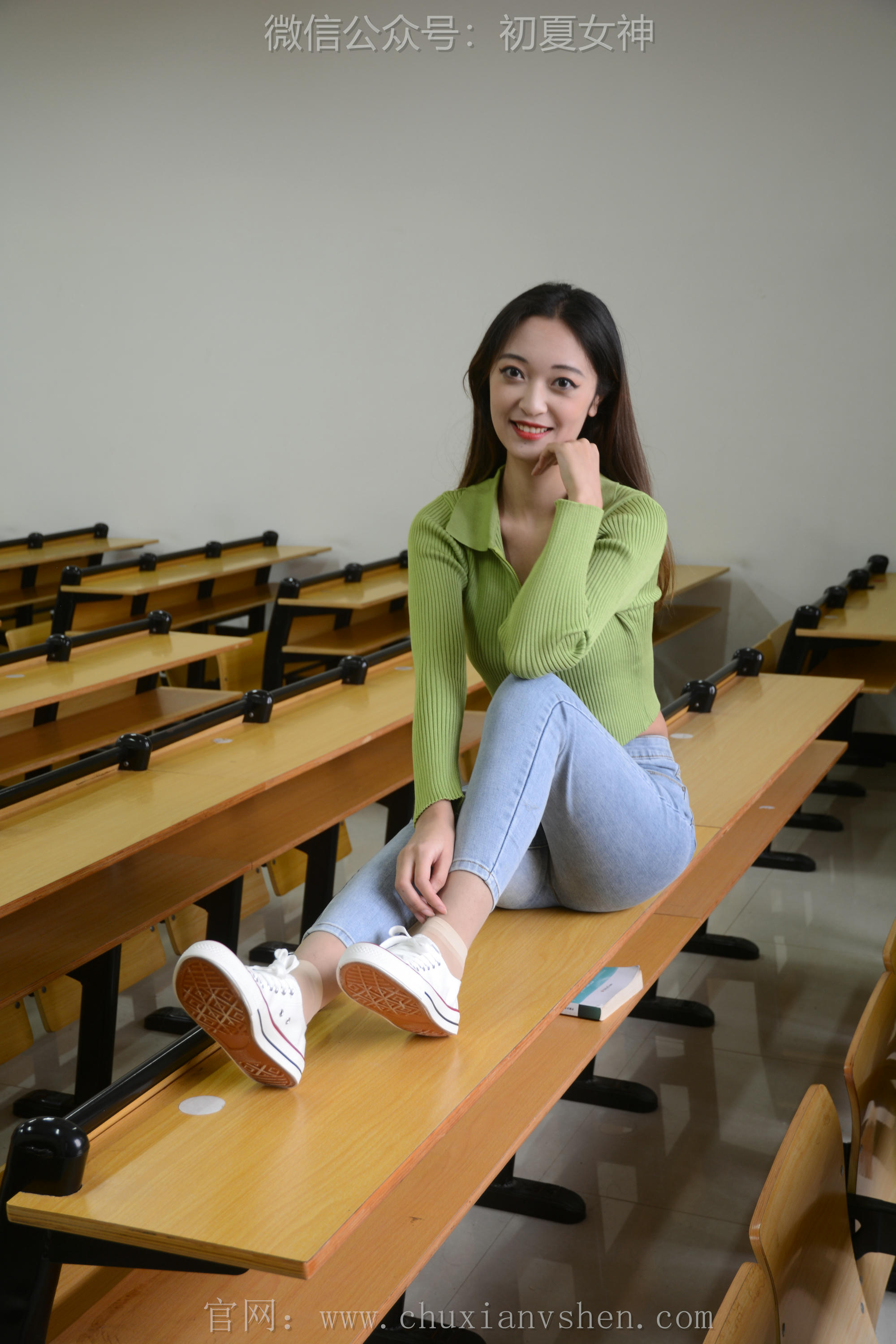 初夏女神 NO.106 依依 母校我来了[130P+1V／3.57GB]_第1集